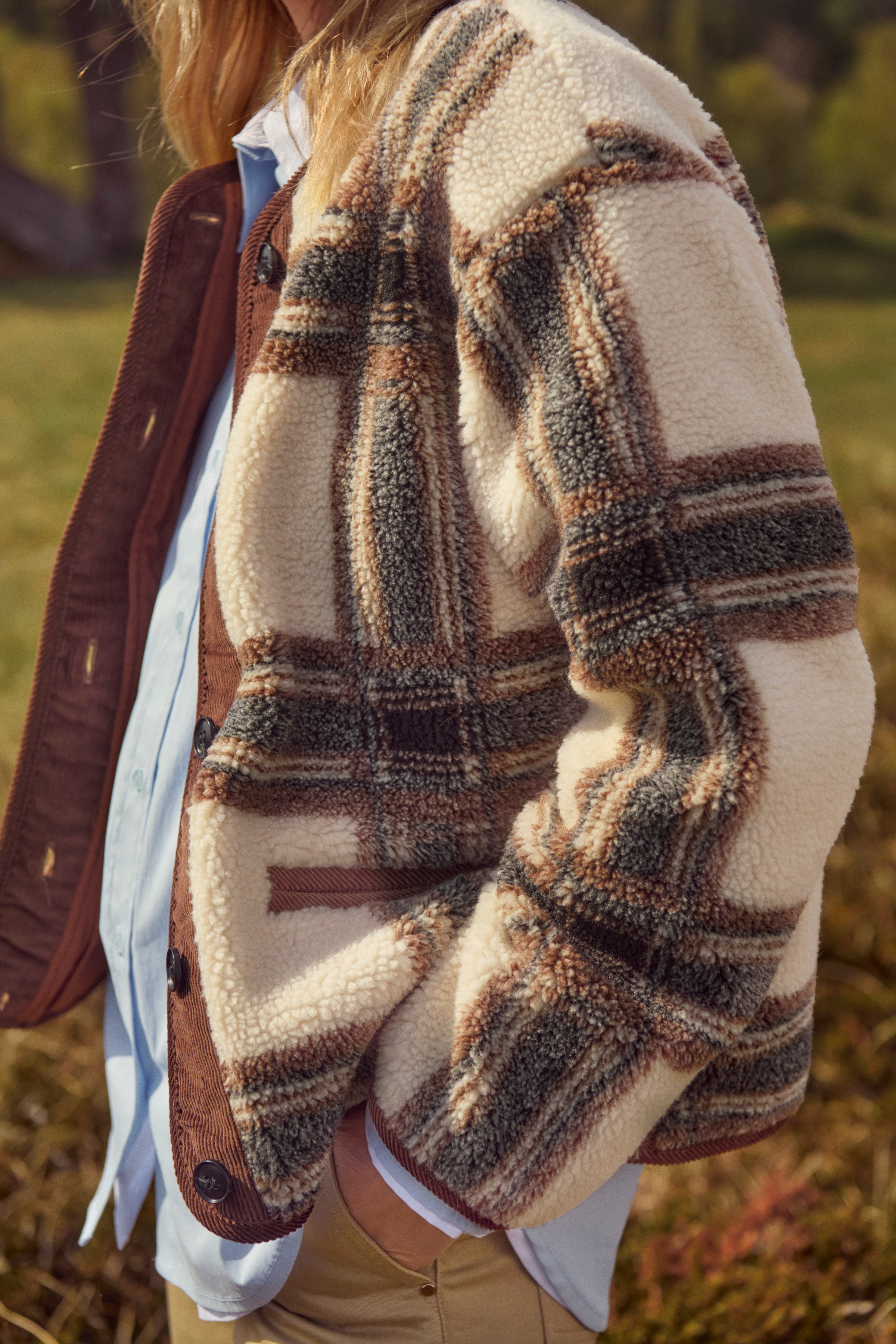 YsabellPW Ytterplagg LOCATION NONE 30310251-304500