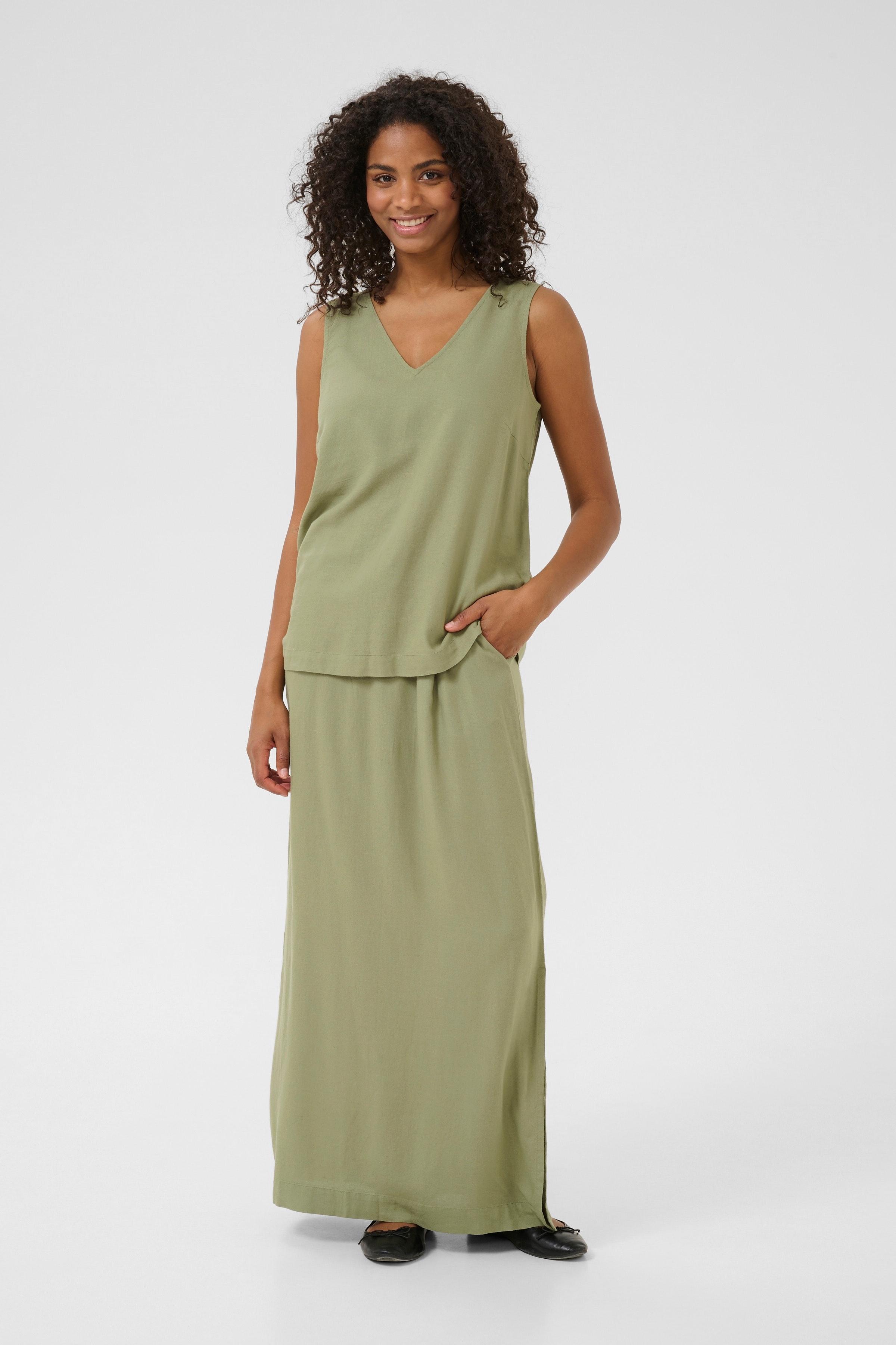KAmilia Lin Skjørt LOOKBOOK FRONT 10509664-170115