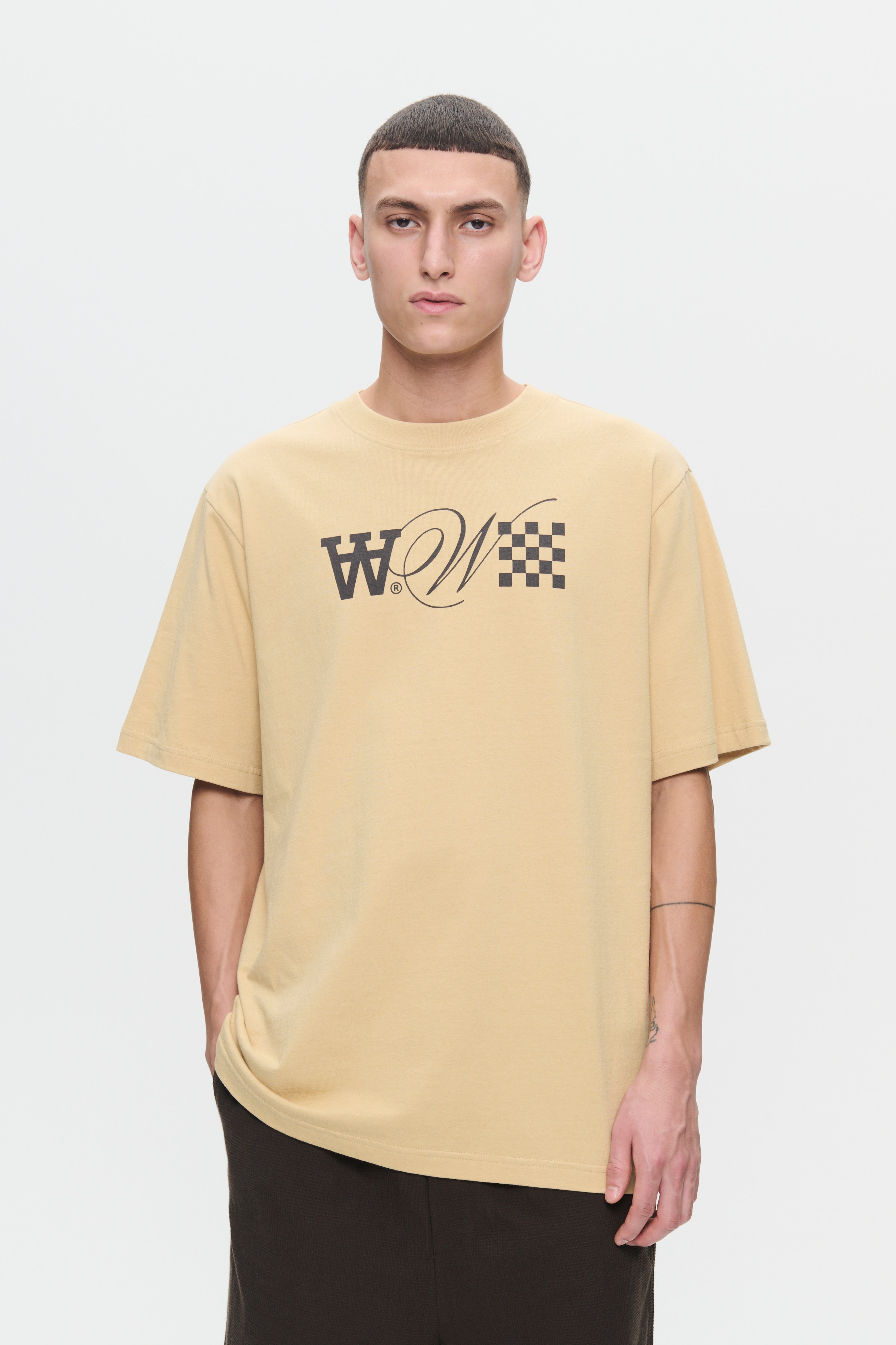 WWAce Signature T-shirt LOOKBOOK FRONT 30250070-160920