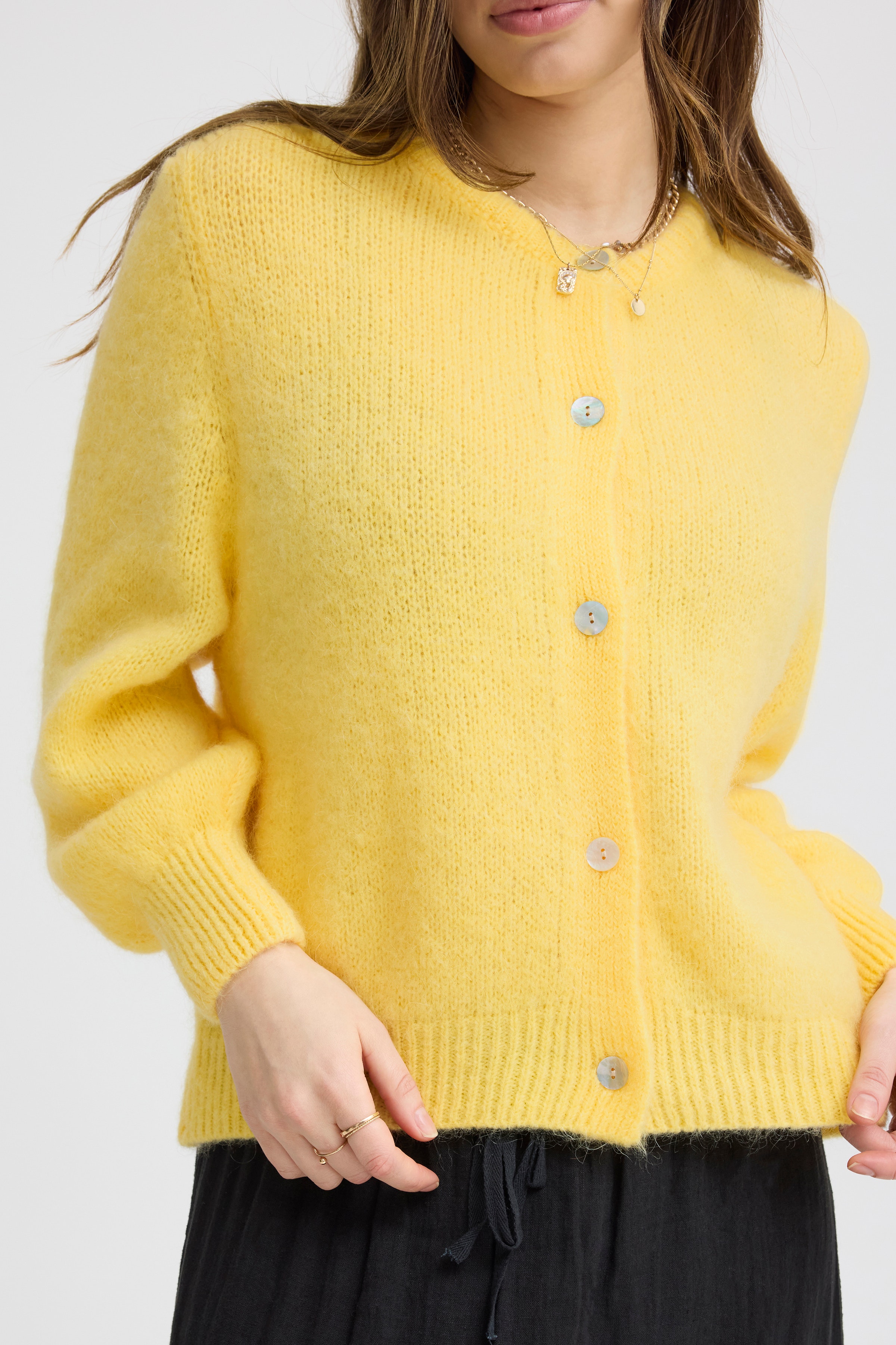 SBGULVIG Cardigan LOOKBOOK DETAIL 22100655-120825