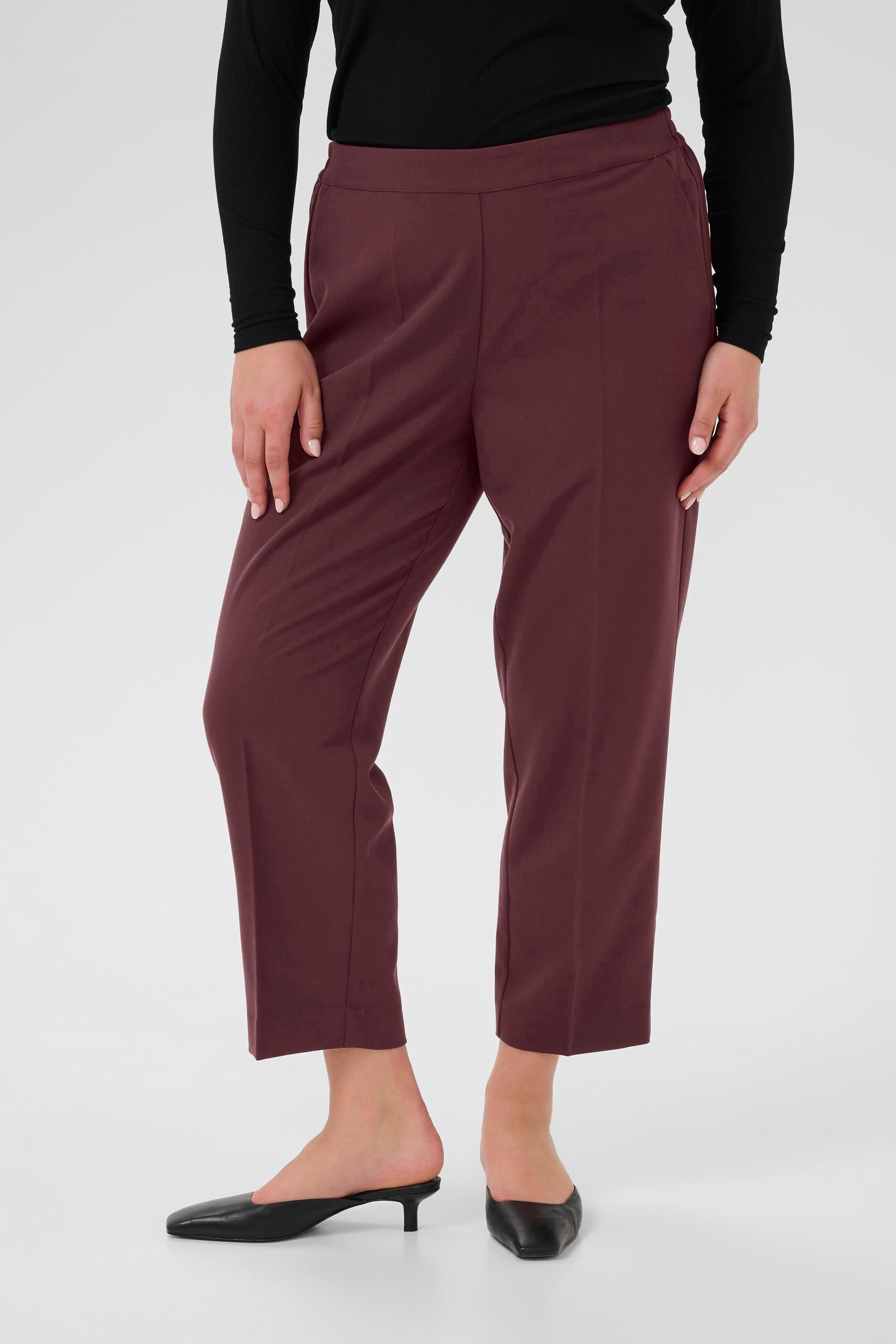 KCsakira Byxor LOOKBOOK FRONT 10580650-191619