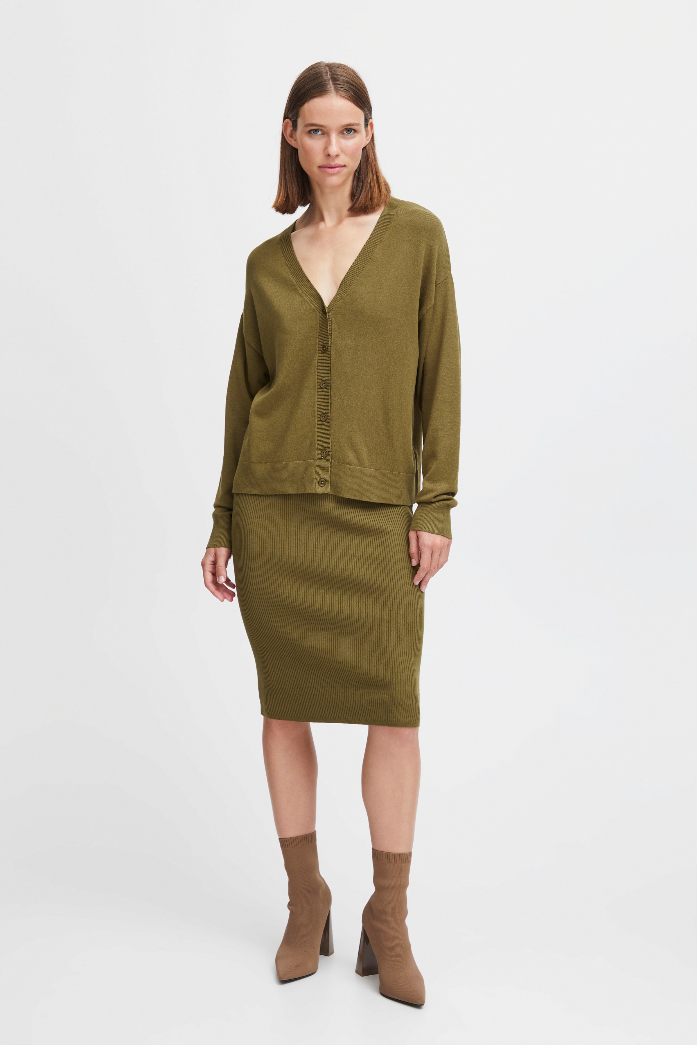 BYMMORLA Pullover LOOKBOOK FRONT 20815302-190622