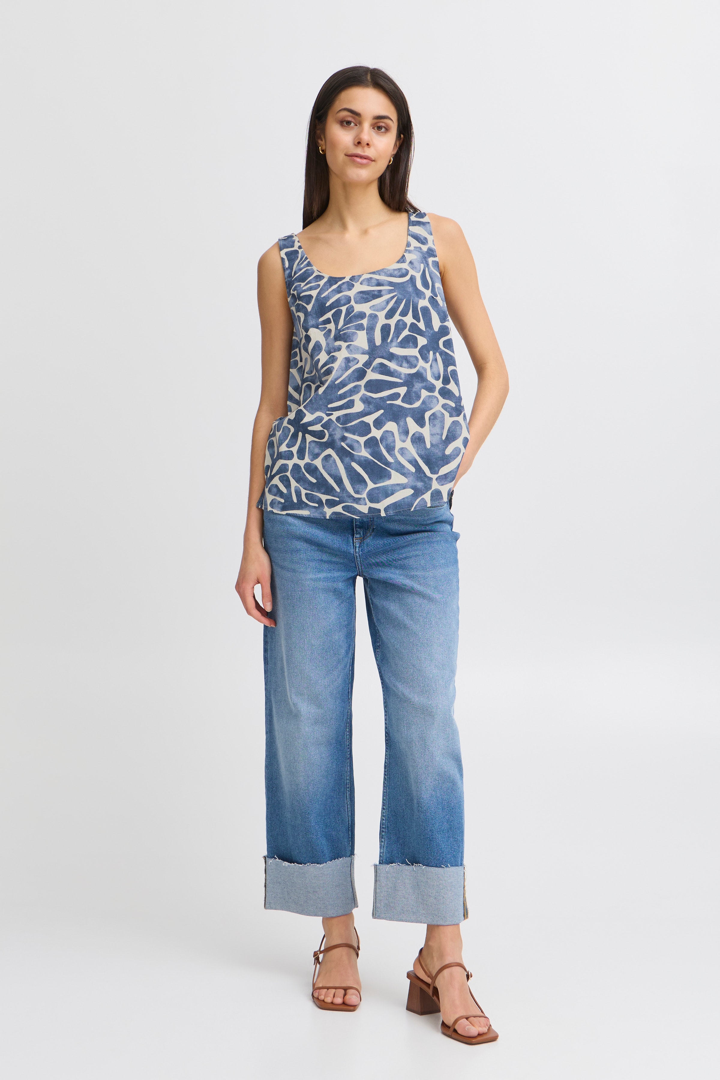 FRMADDIE Top LOOKBOOK FRONT 20615442-204670