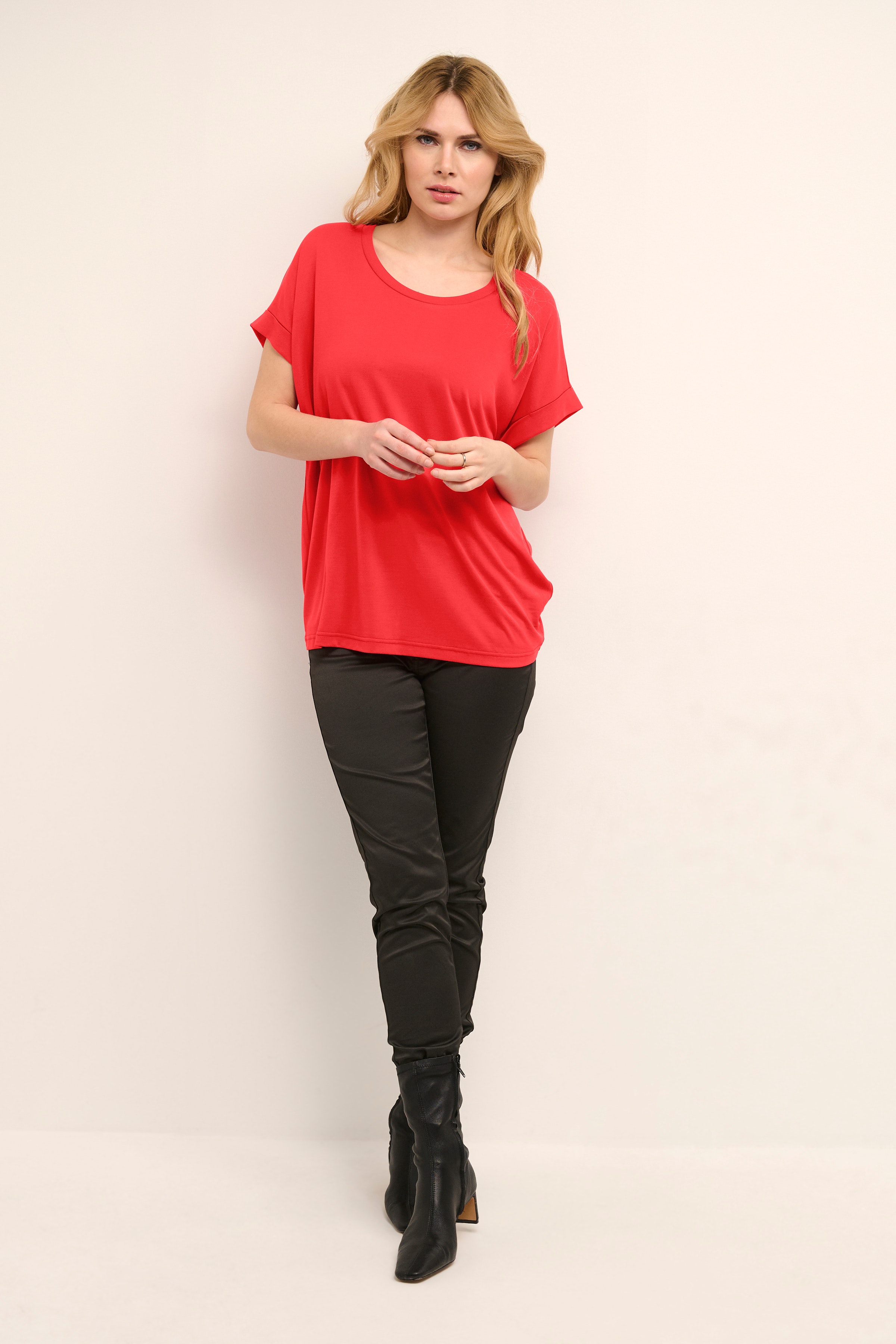 Kajsa T-shirt LOOKBOOK FRONT 50103468-181663