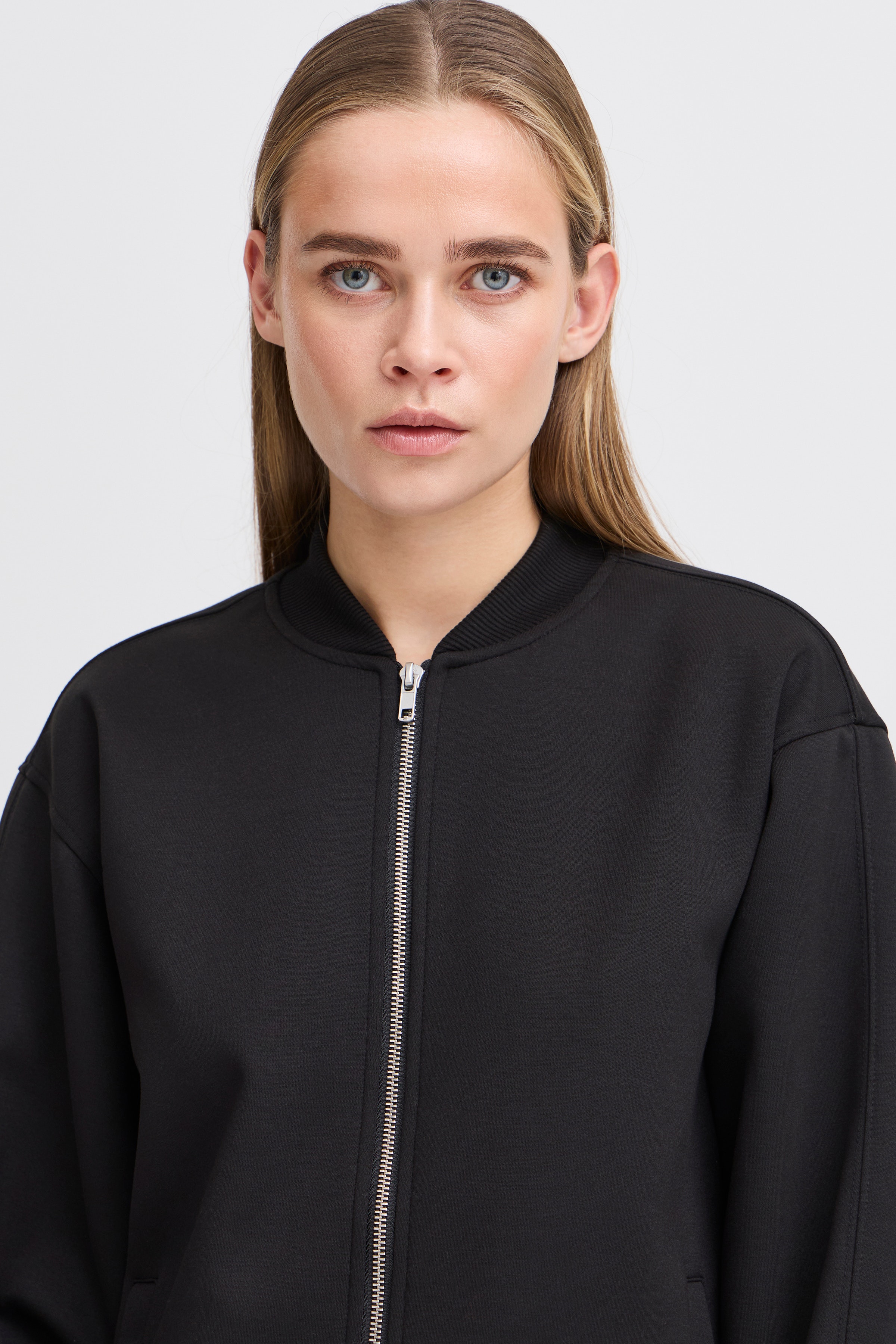 IHKATE Yttertøy LOOKBOOK DETAIL 20122548-194008