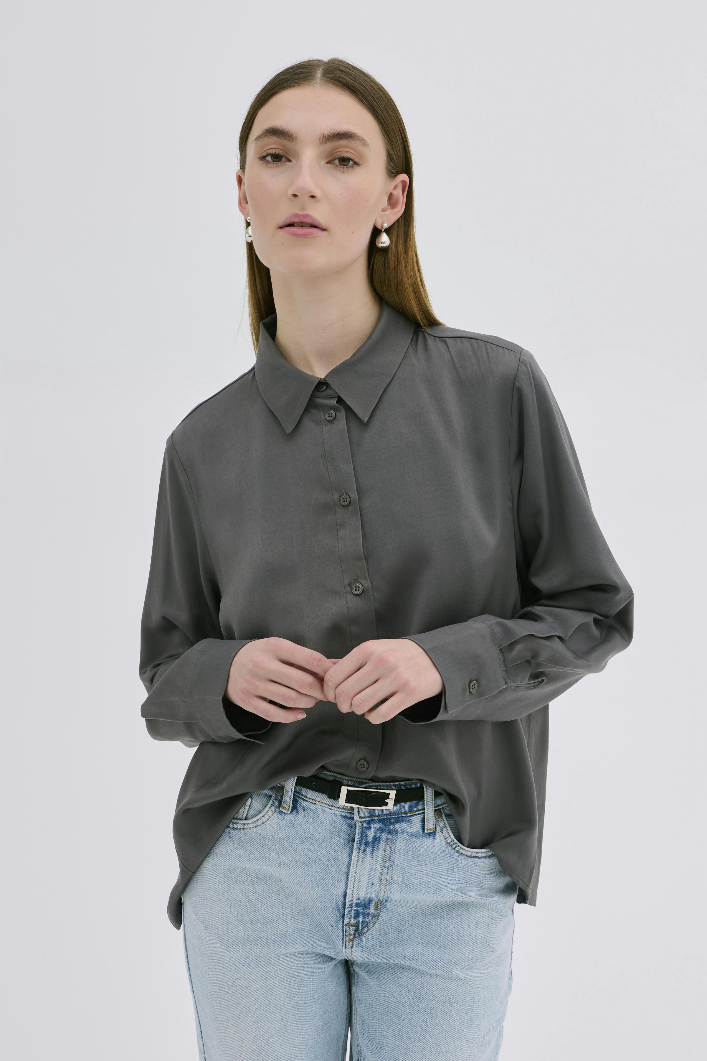 EstelleMW Shirt LOOKBOOK FRONT 10704552-180000