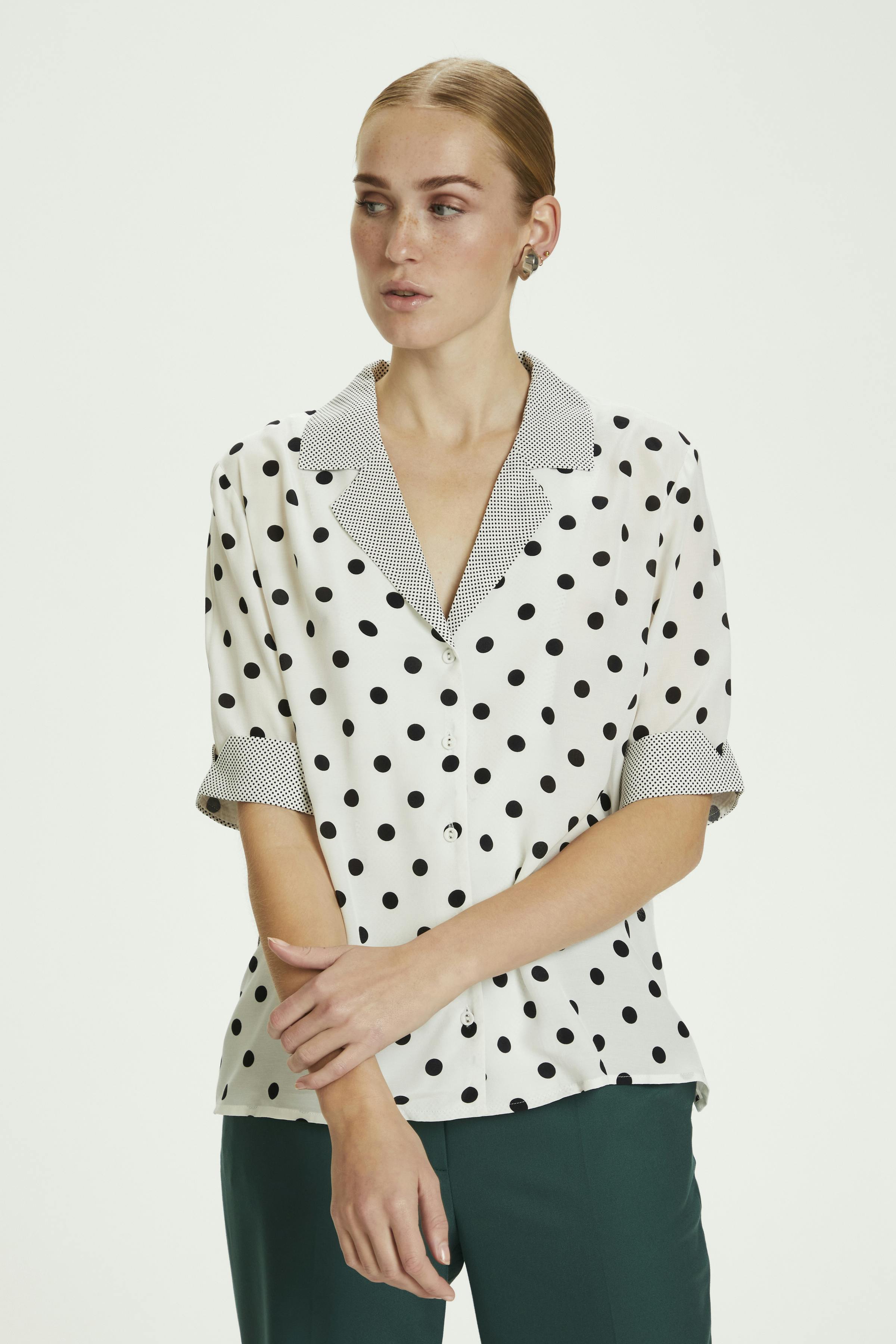 HacieKB Short sleeved shirt LOOKBOOK FRONT 10103489-101322