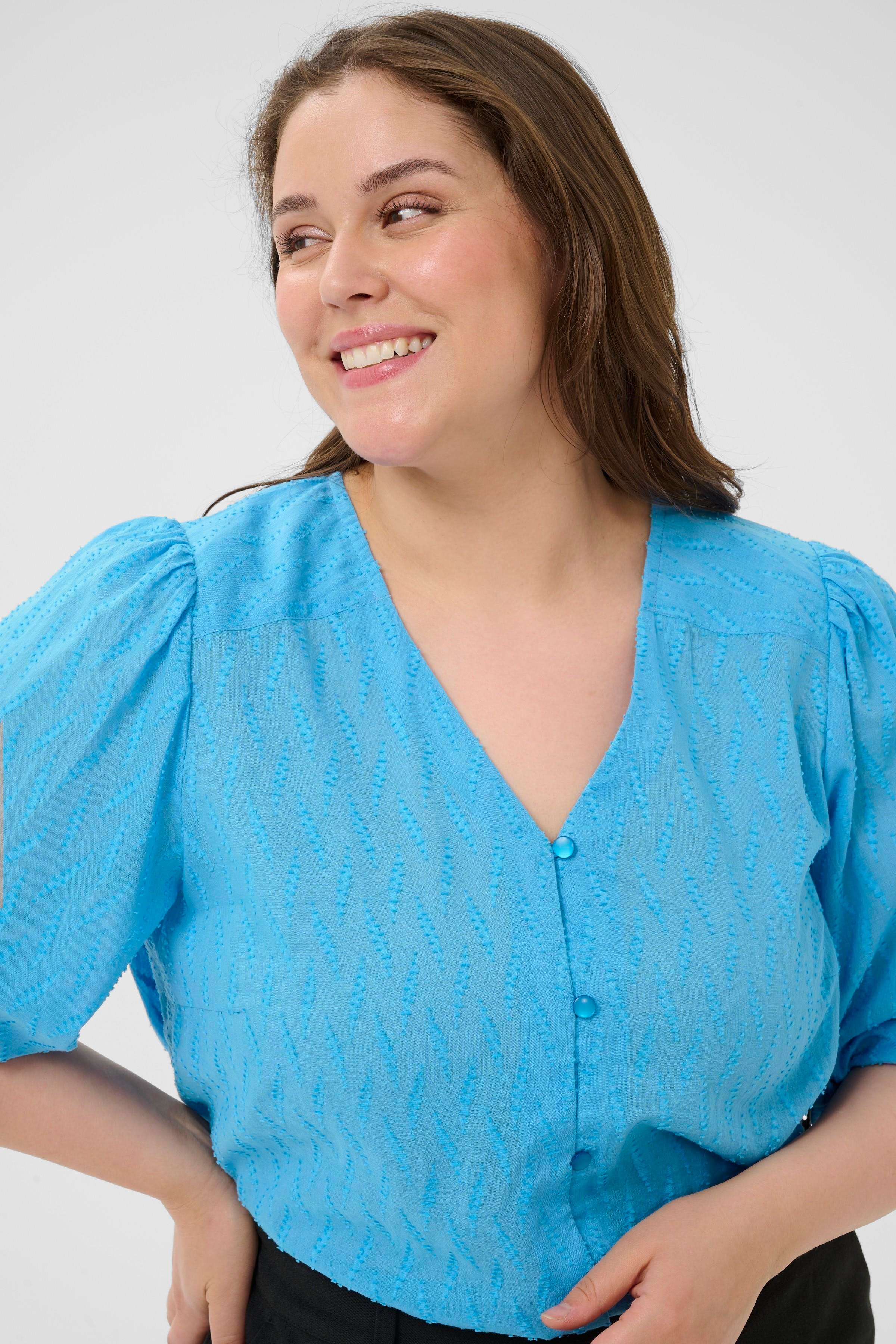 KCgabby Shirt LOOKBOOK DETAIL 10583953-174139