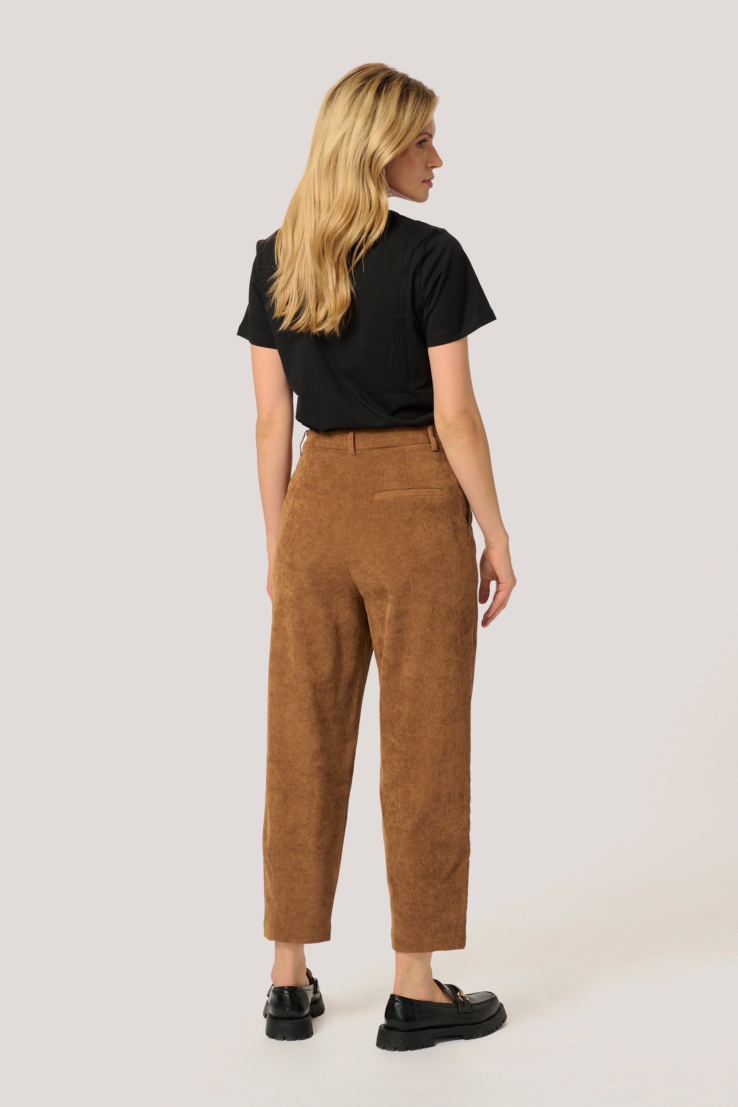 KAvera Broek LOOKBOOK BACK 10509216-181031