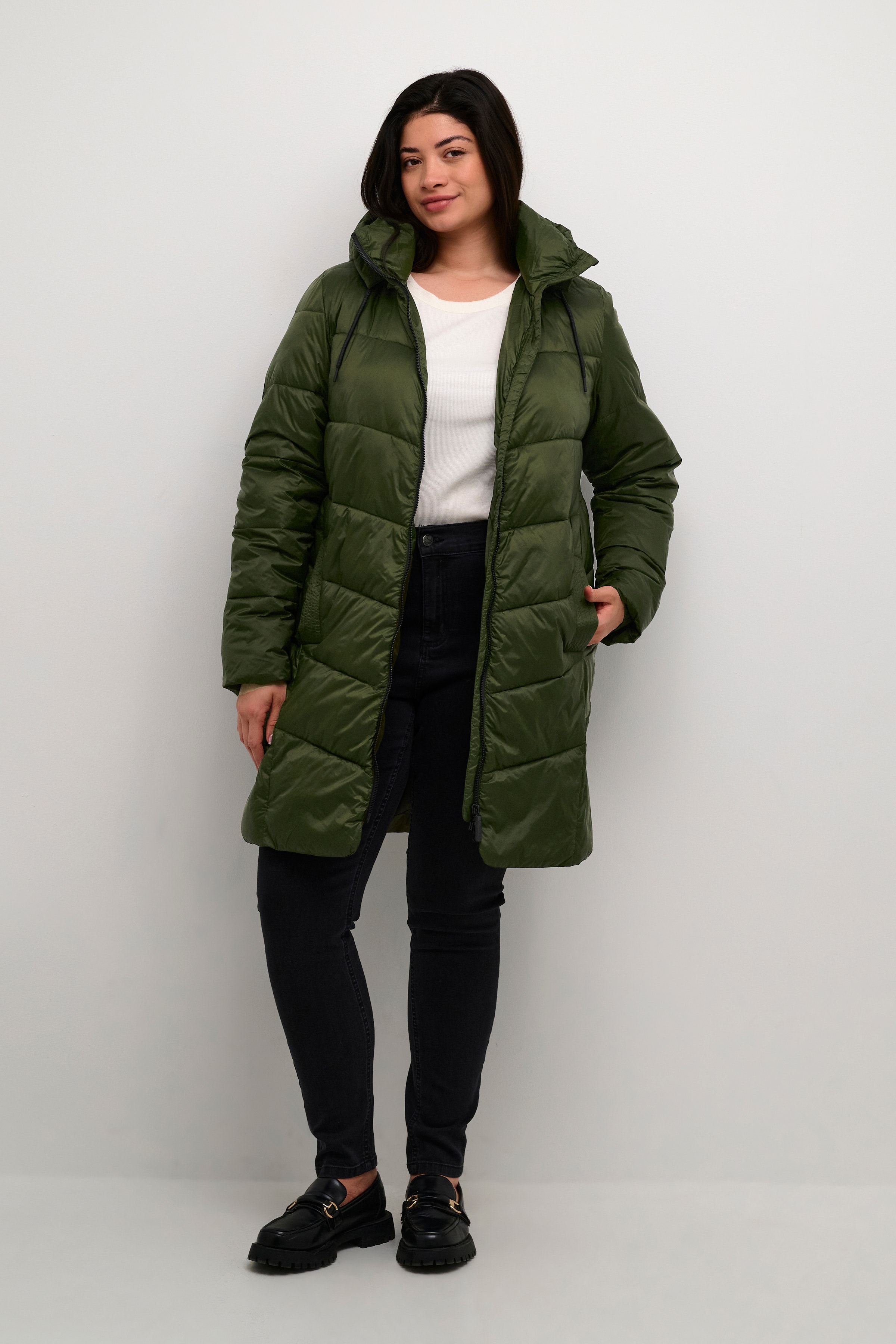 KCsusanna Coat LOOKBOOK FRONT 10582480-190414