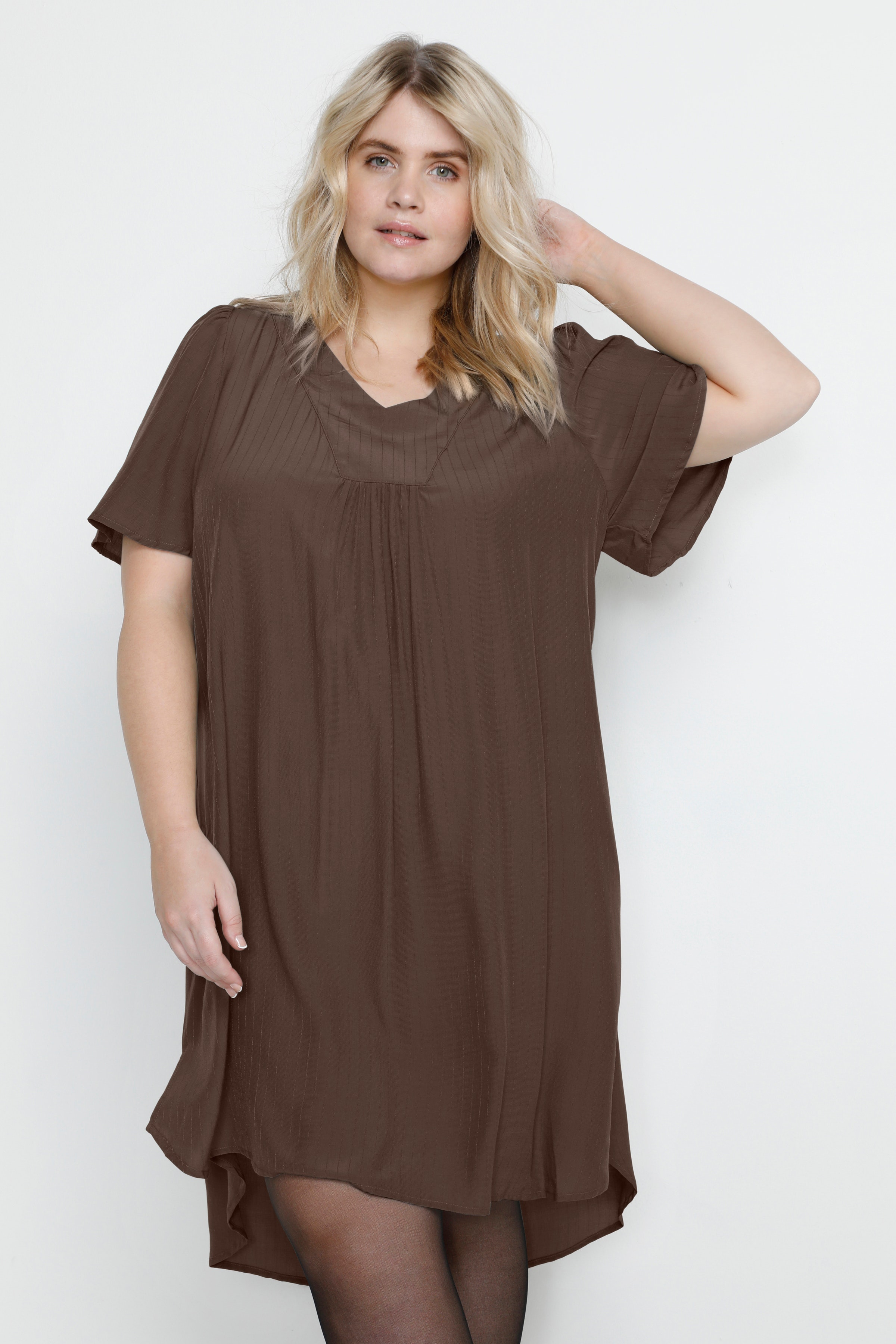 KCjoanna Kjole LOOKBOOK FRONT 10581002-191016