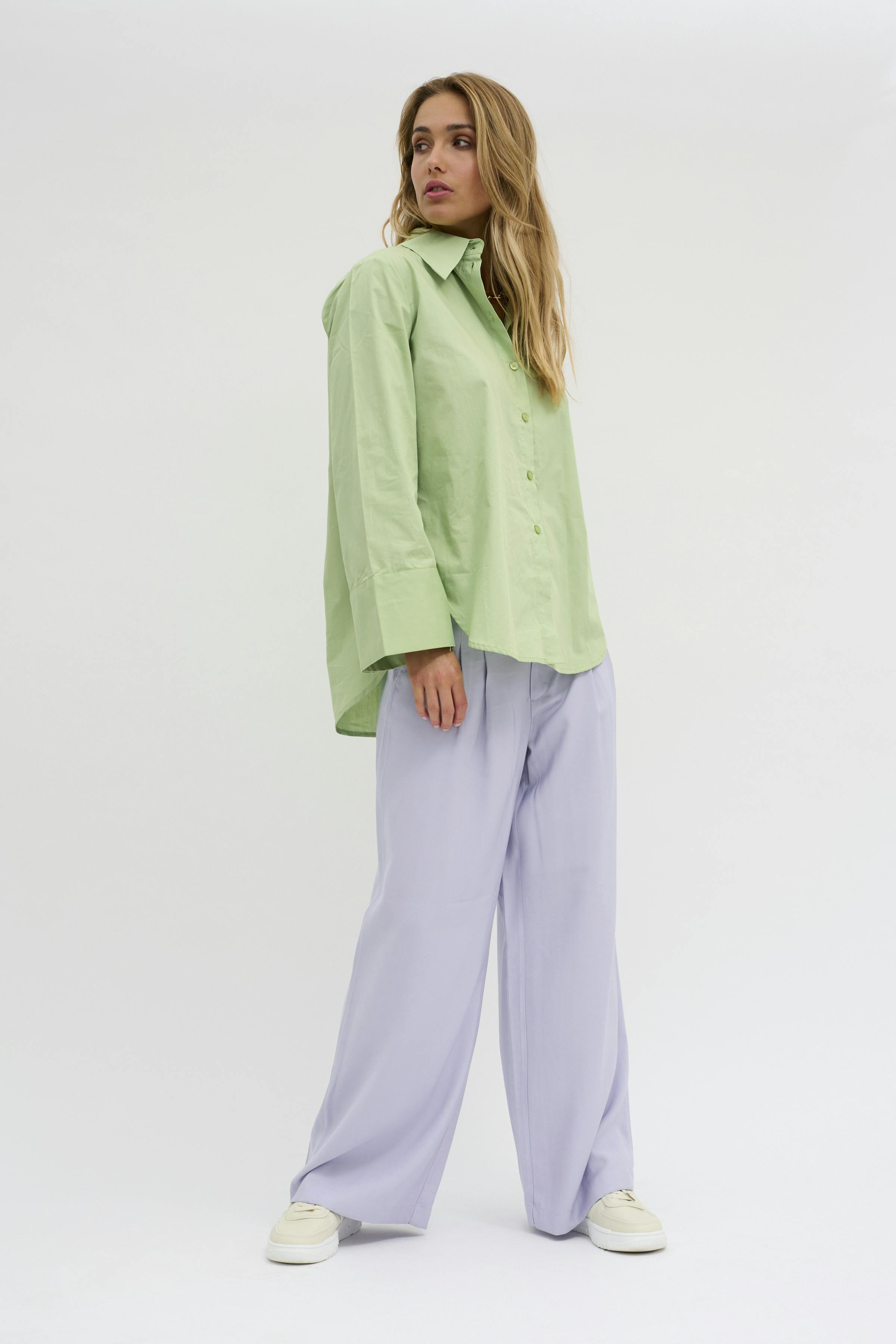 SofiaMW Shirt LOOKBOOK FRONT 10704235-140123