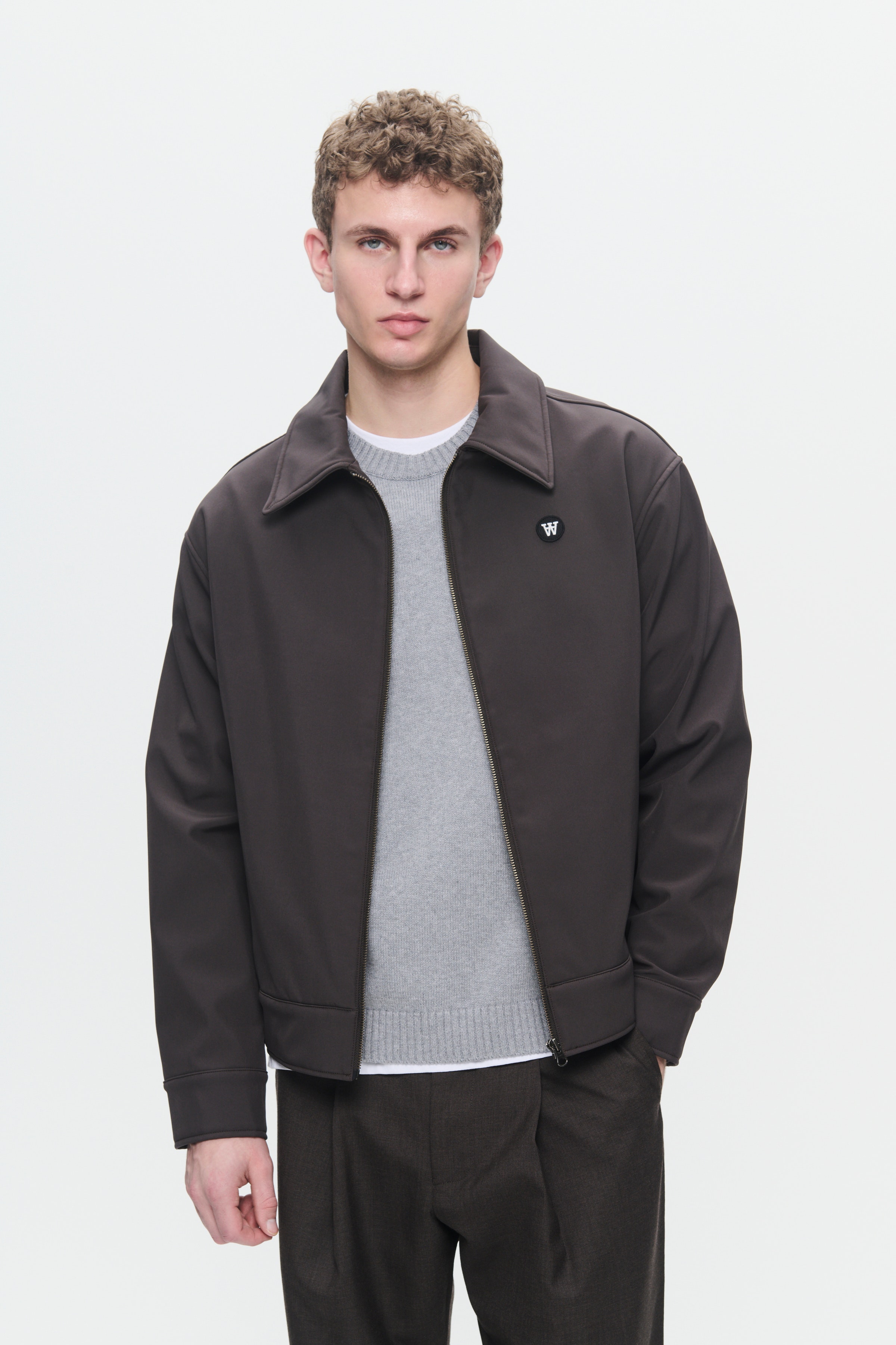 WWAro Outerwear LOOKBOOK FRONT 30250054-191102