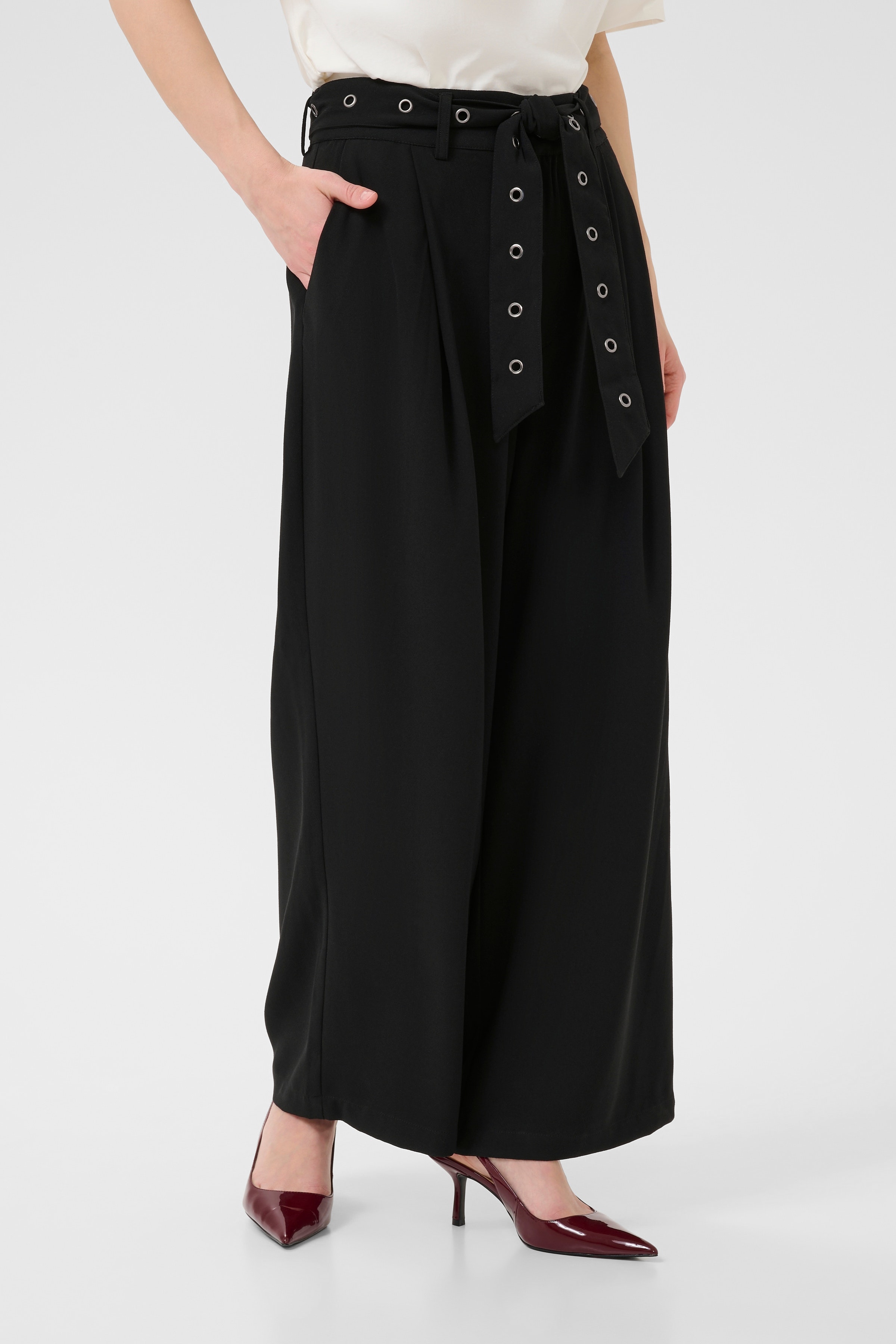 Kalisa Bukser LOOKBOOK FRONT 10510273-100121