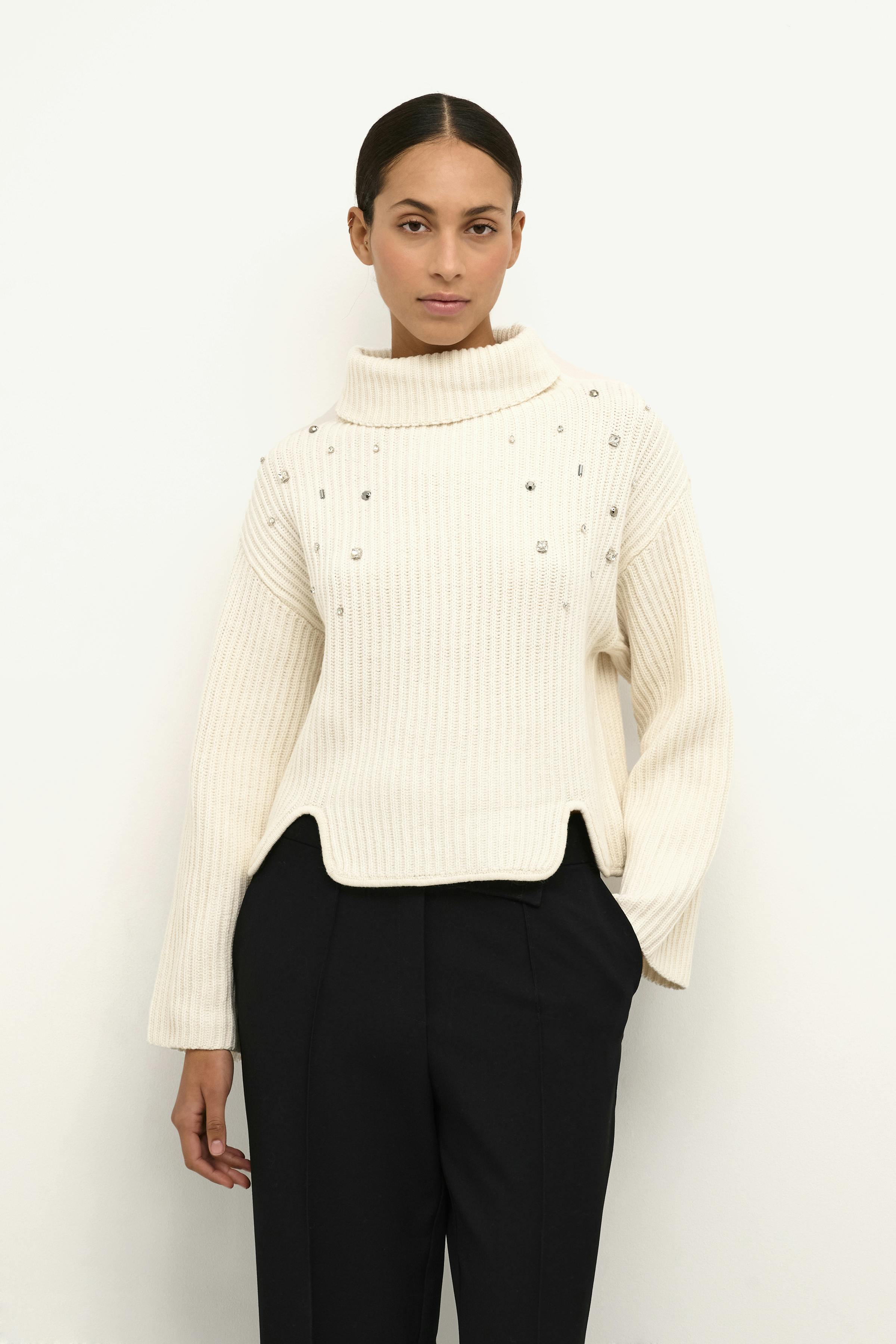 LulaKB Pullover LOOKBOOK FRONT 10104702-110103