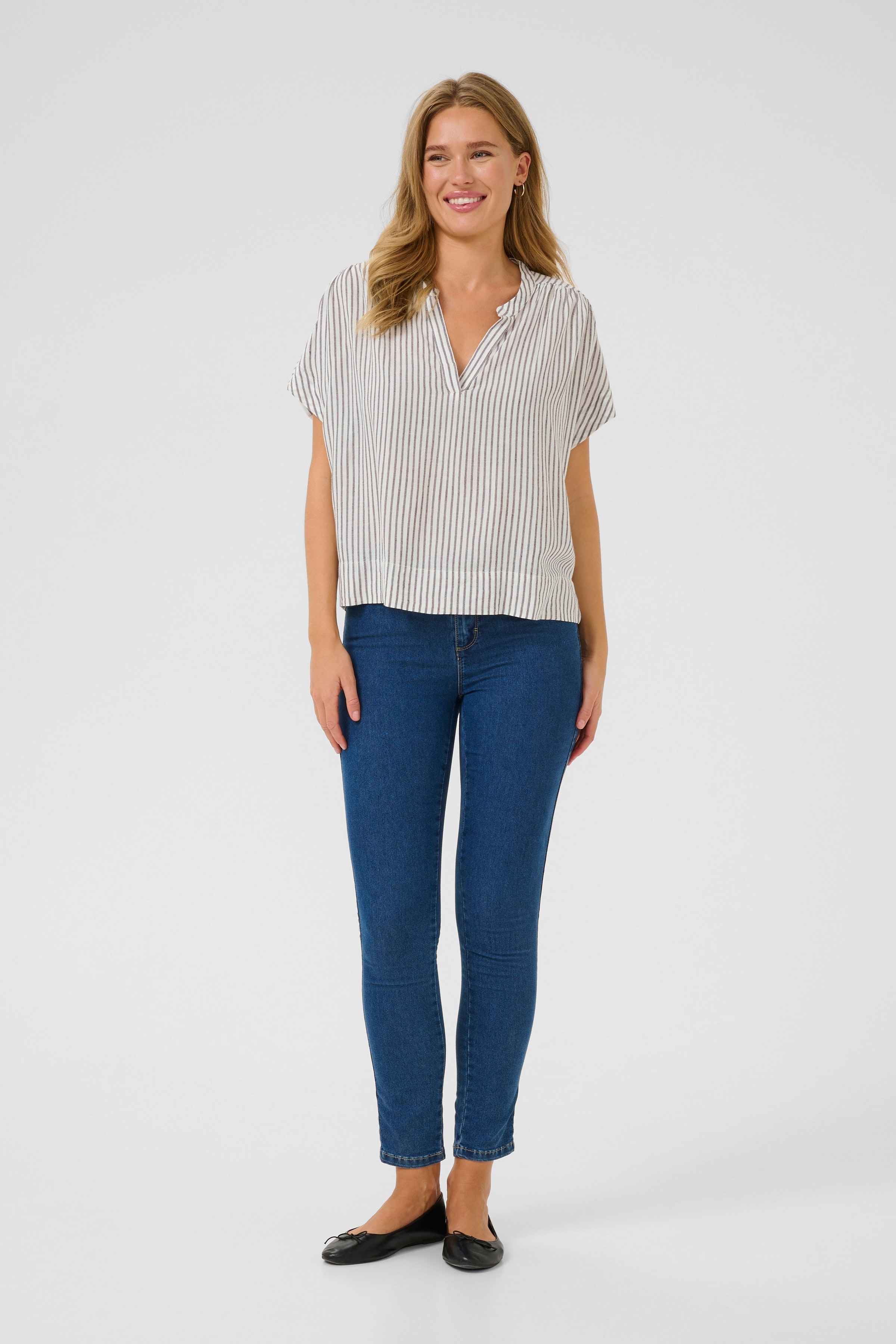 KAmilia Lin Top LOOKBOOK FRONT 10509670-107749