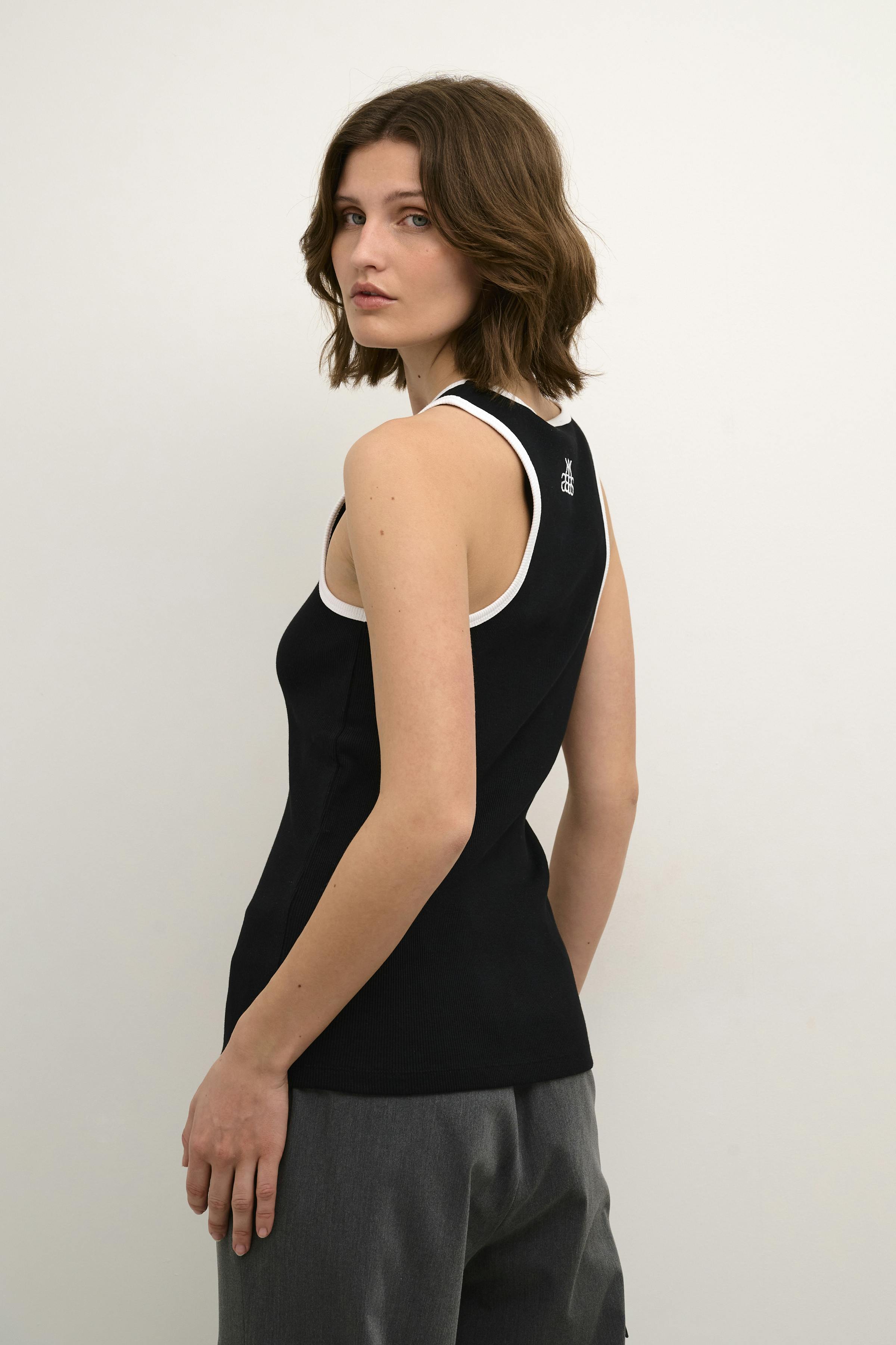 JillKB Top LOOKBOOK BACK 10104469-194008