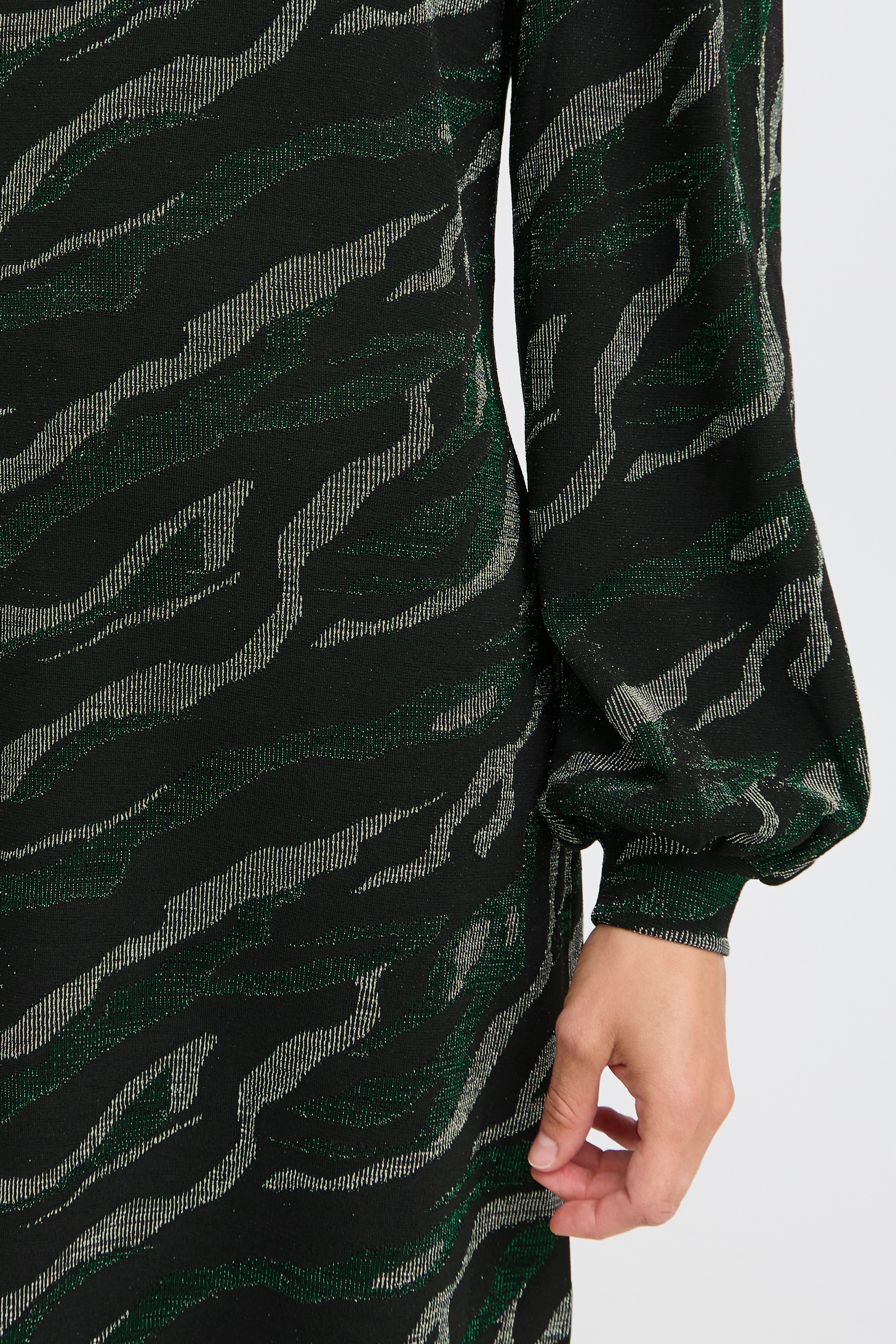 FRCALYPSO Kjole LOOKBOOK DETAIL 20614971-201025