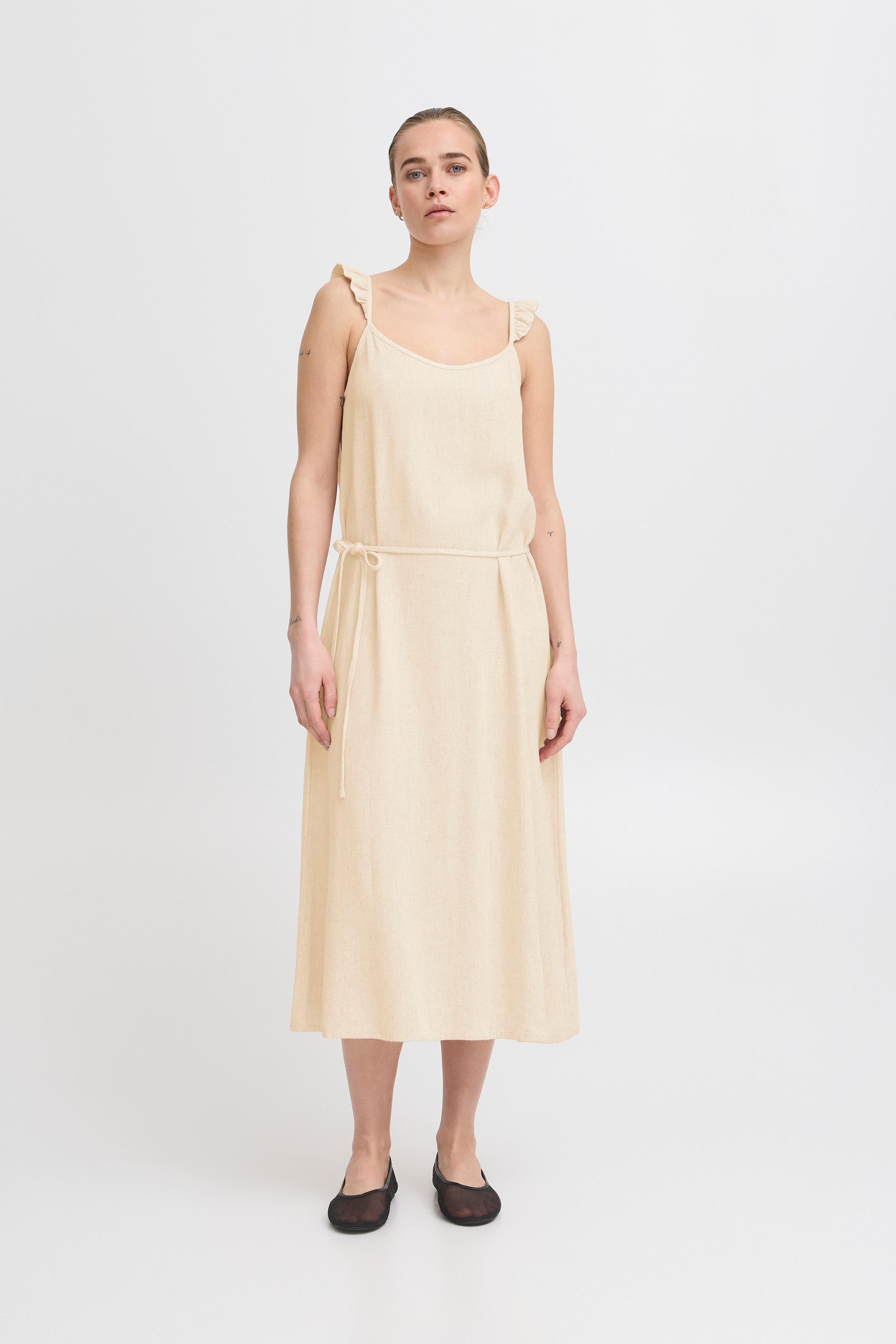 IHTACITA Kjole LOOKBOOK FRONT 20123336-1309071