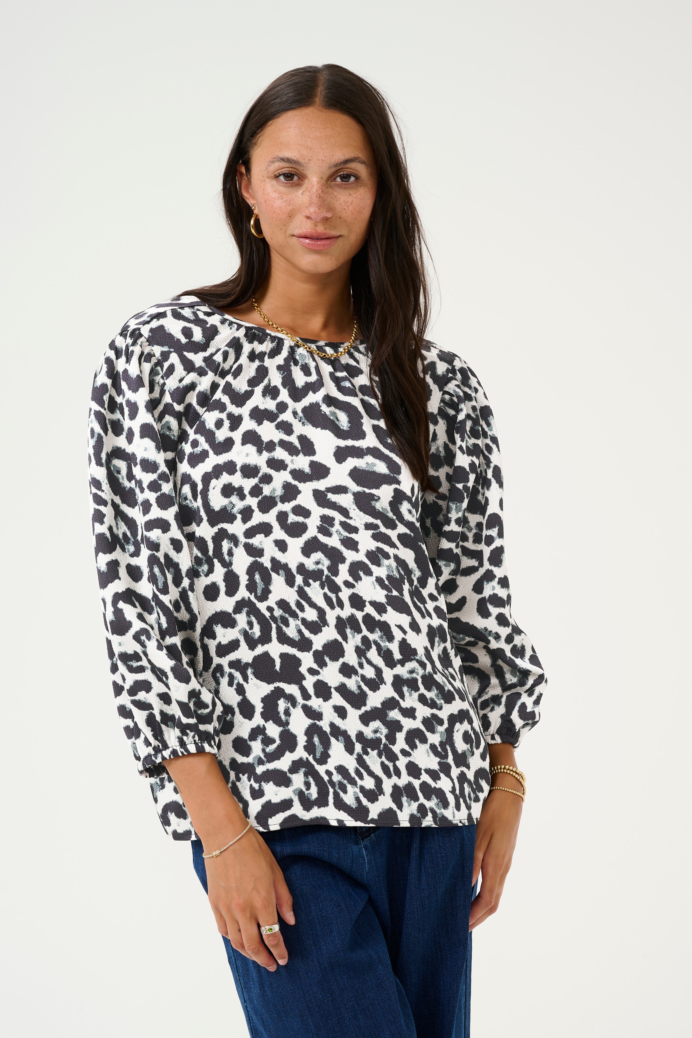KAroxy Bluse LOOKBOOK FRONT 10509428-106816