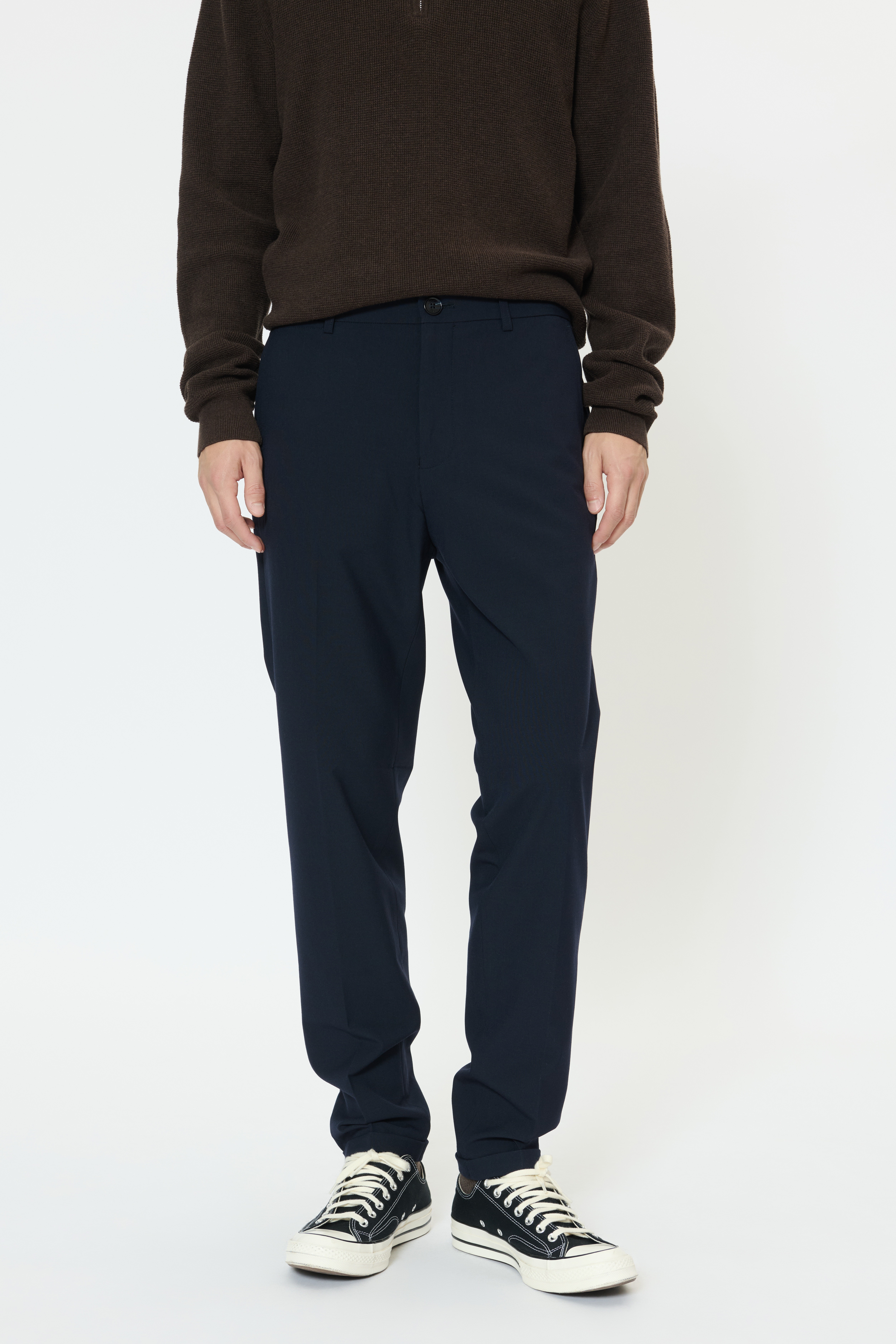 MAliam Hose LOOKBOOK FRONT 30205157-194011