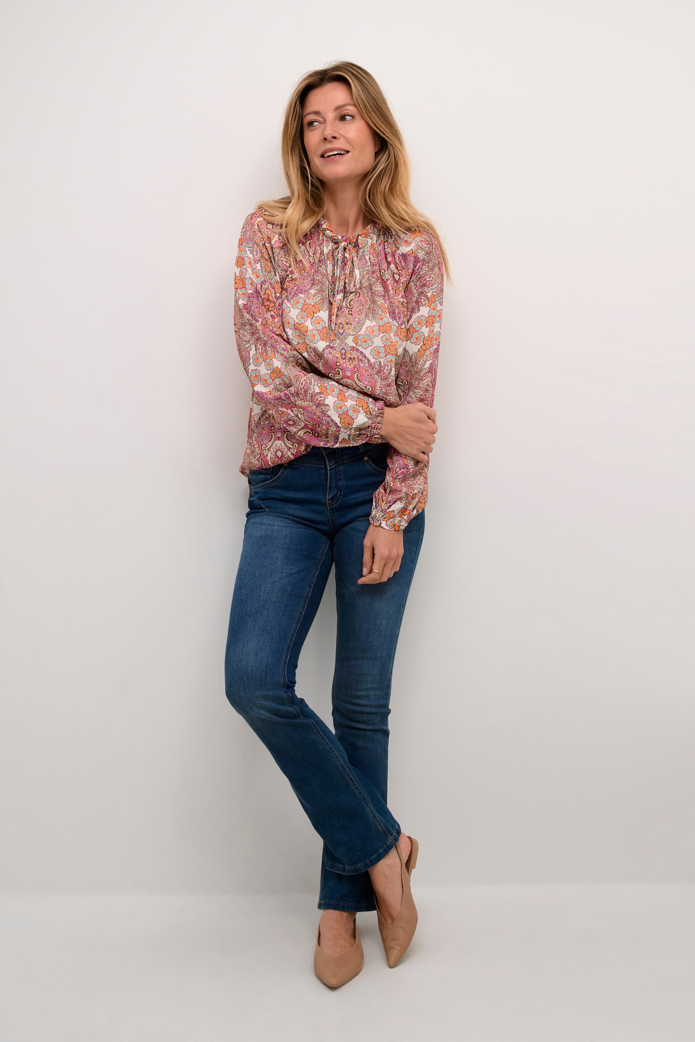 CRAstra Blouse LOOKBOOK FRONT 10613115-106776