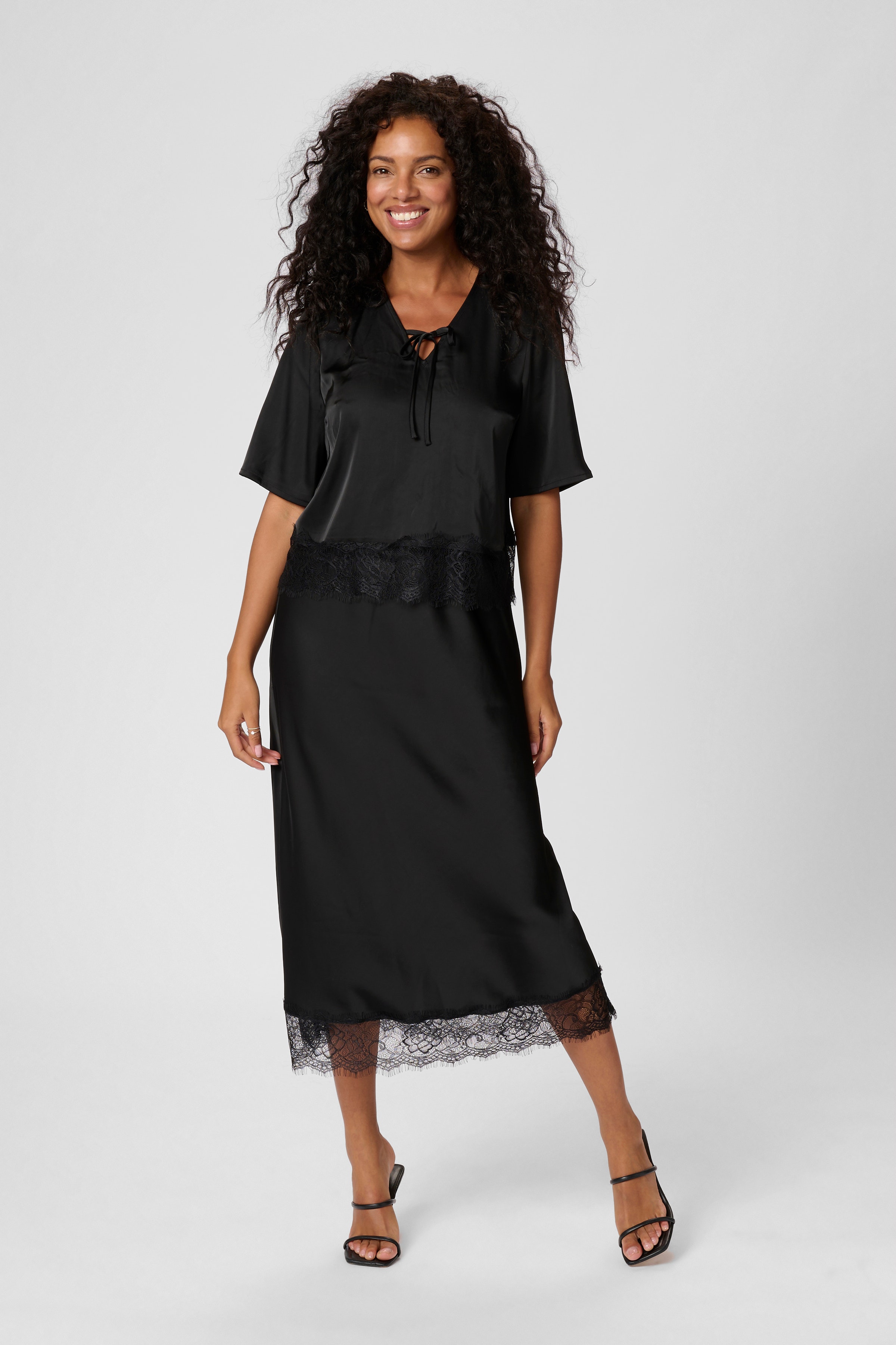 KAhilda Bluse LOOKBOOK FRONT 10510269-100121
