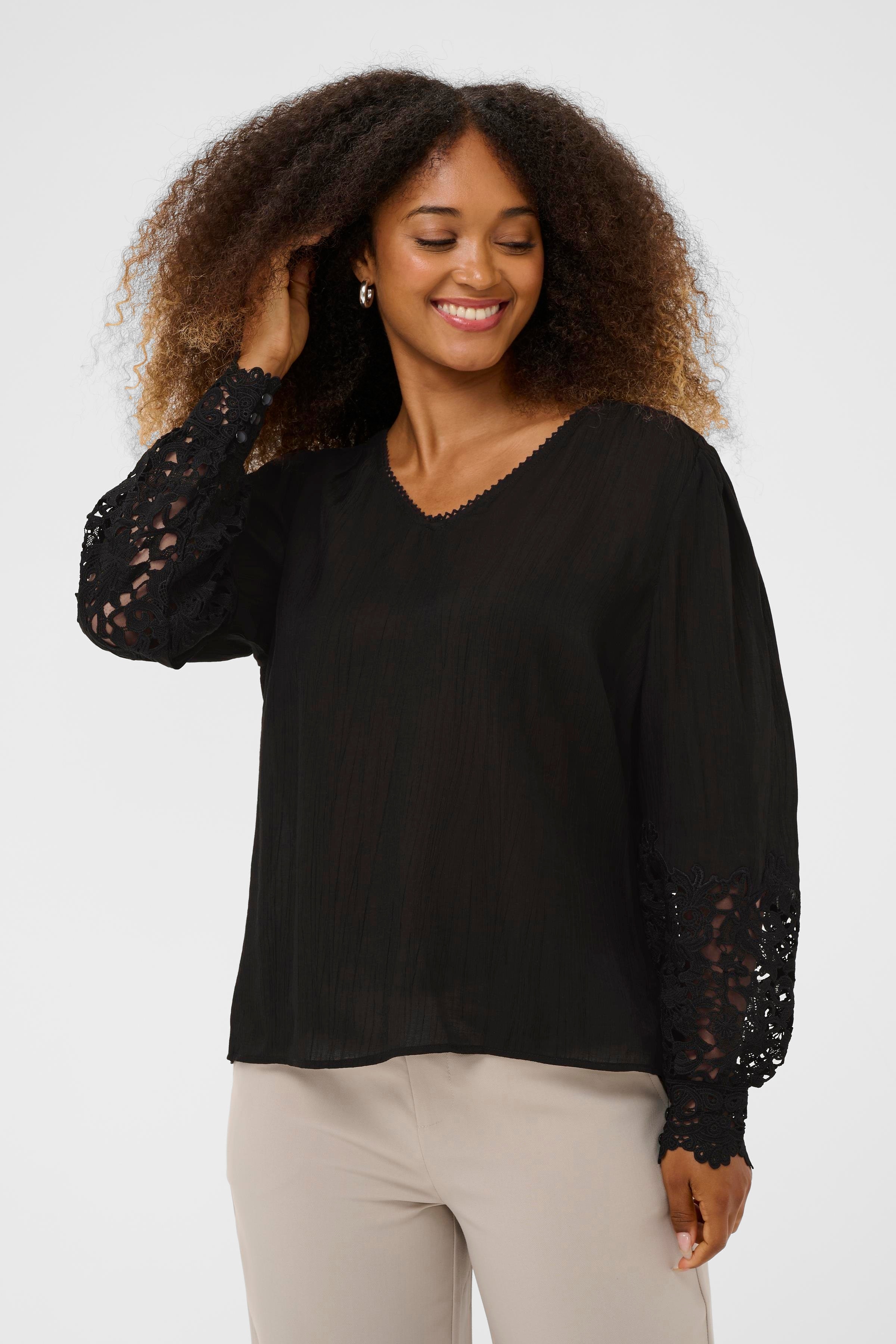 CRTina Bluse LOOKBOOK FRONT 10614427-100120