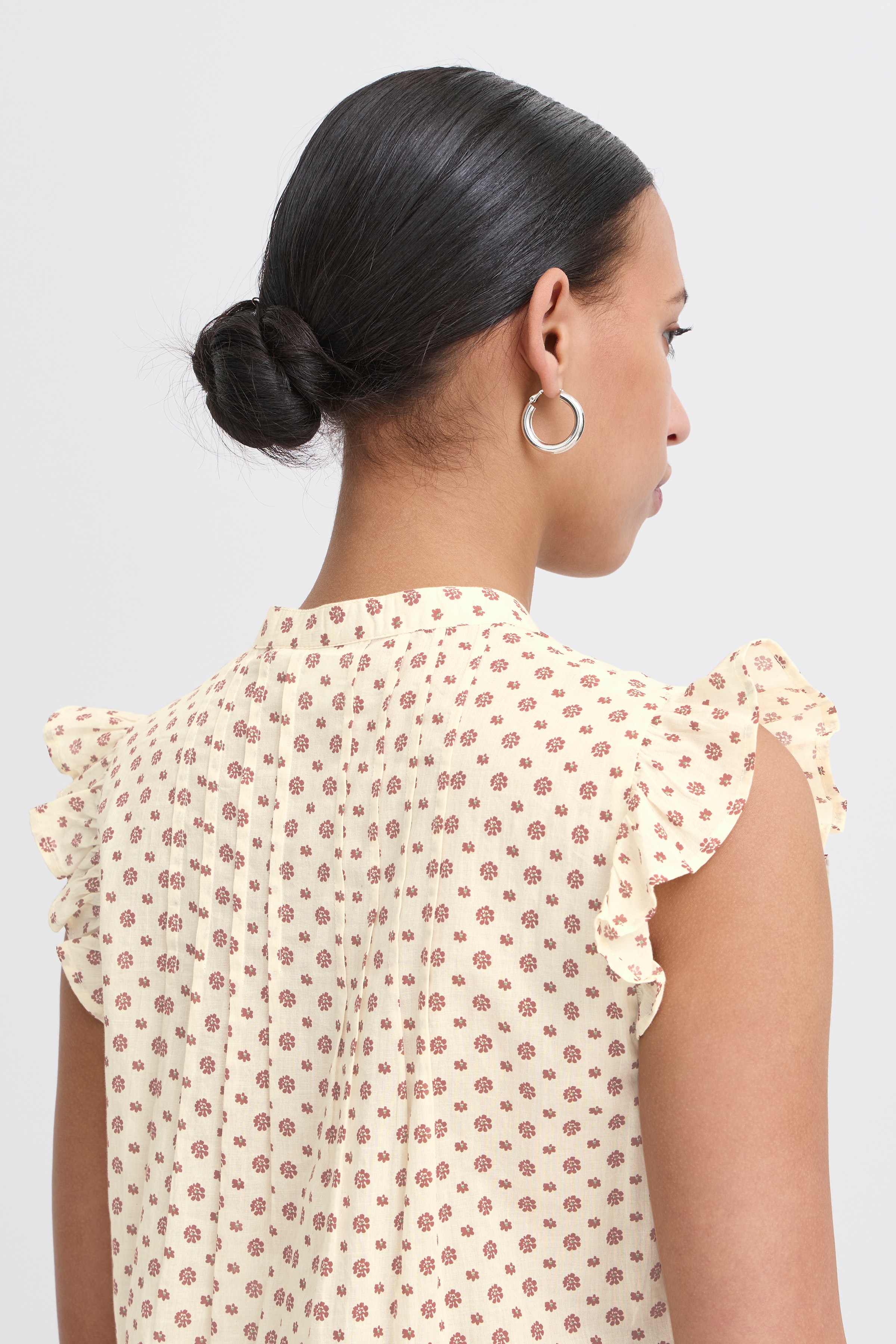 IHURSULA Skjorte LOOKBOOK DETAIL 20123304-204602