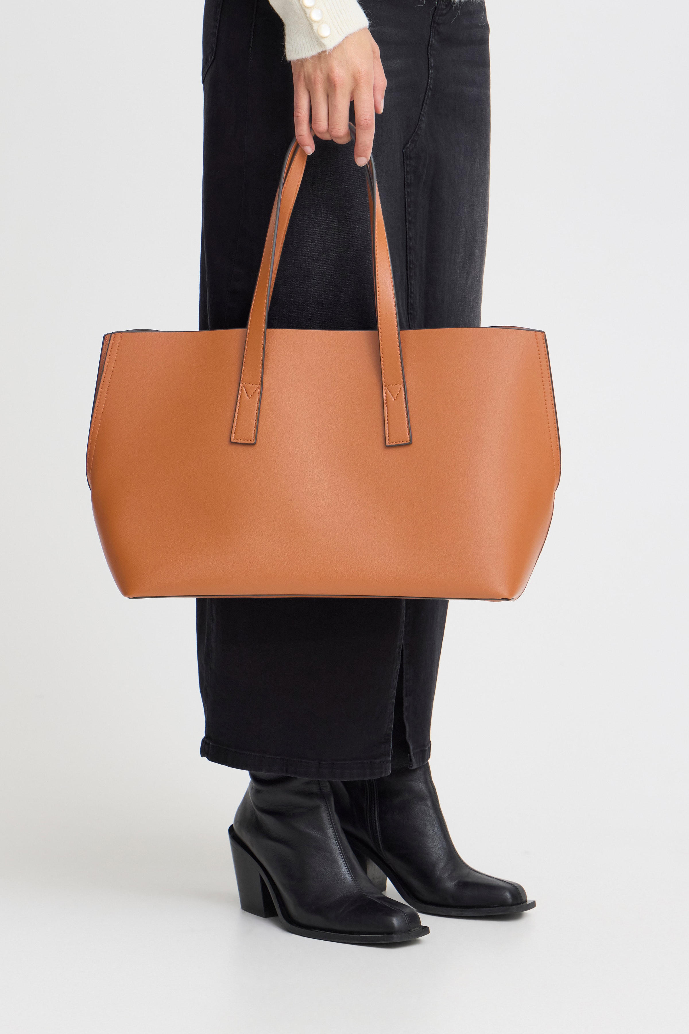 IAMATHILDE Pose LOOKBOOK DETAIL 20122021-181421