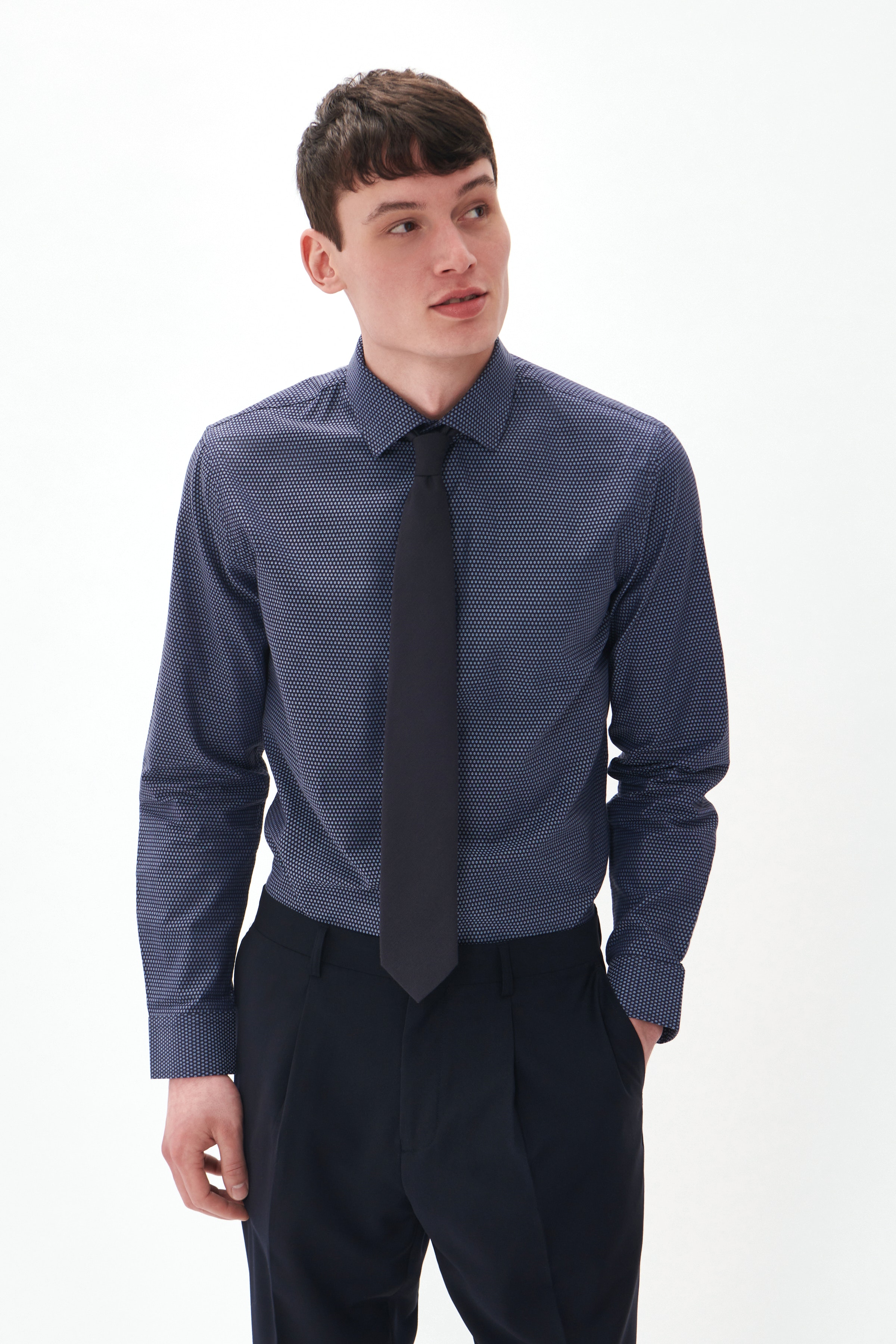 MAtrostol Shirt LOOKBOOK FRONT 30207539-194011