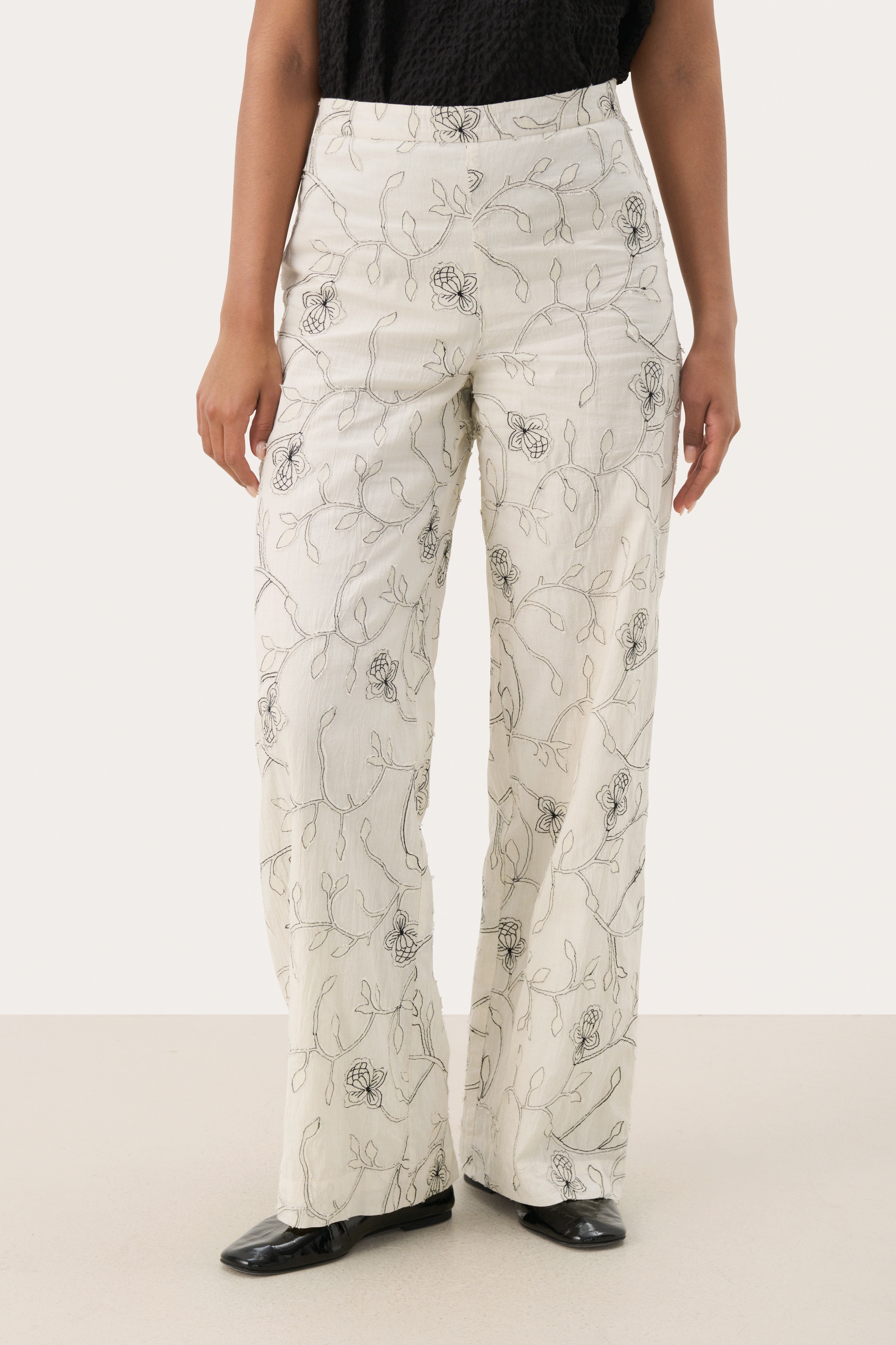 TrisjaPW Byxor LOOKBOOK FRONT 30309826-304018