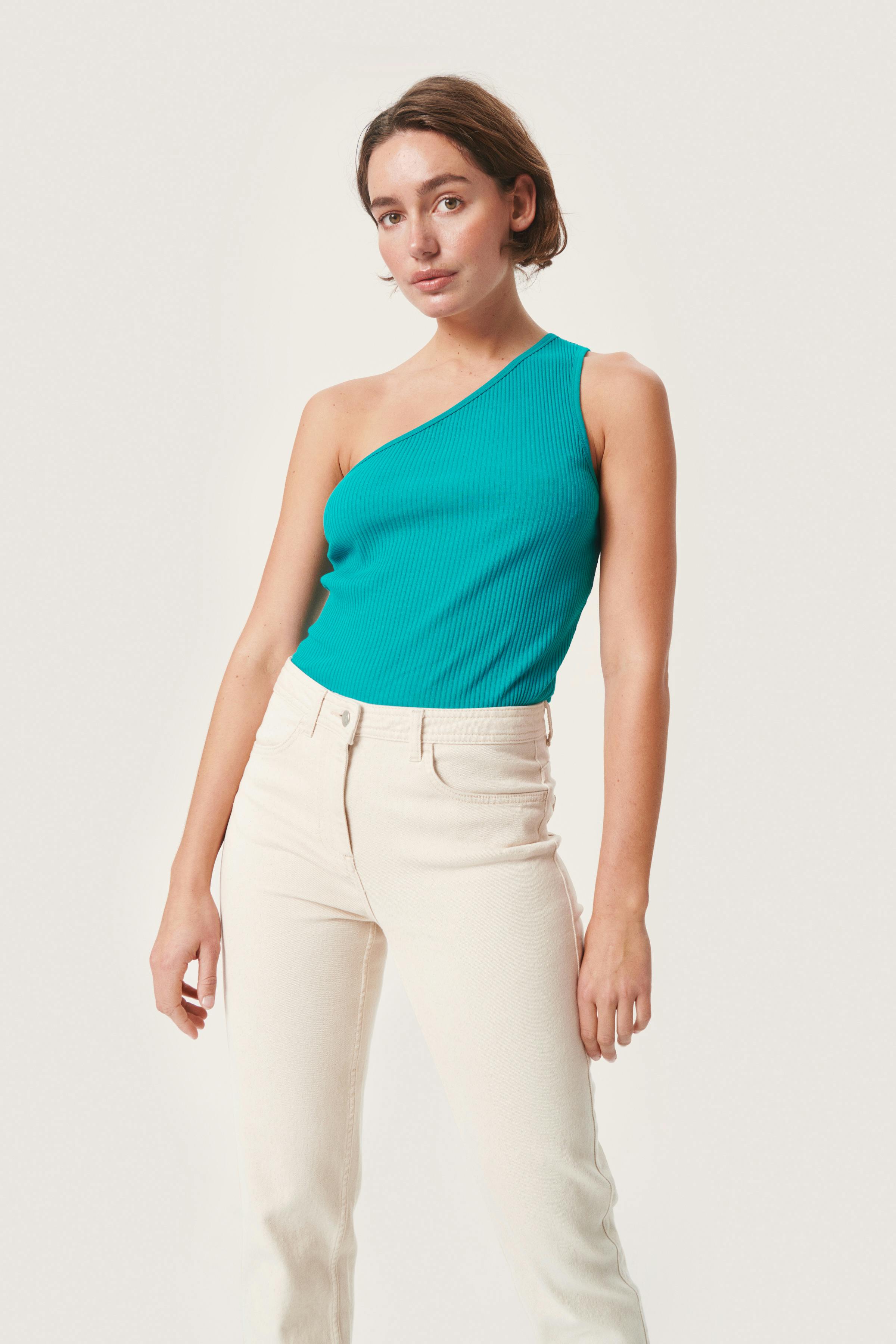 SLSimone Top LOOKBOOK FRONT 30406561-184834