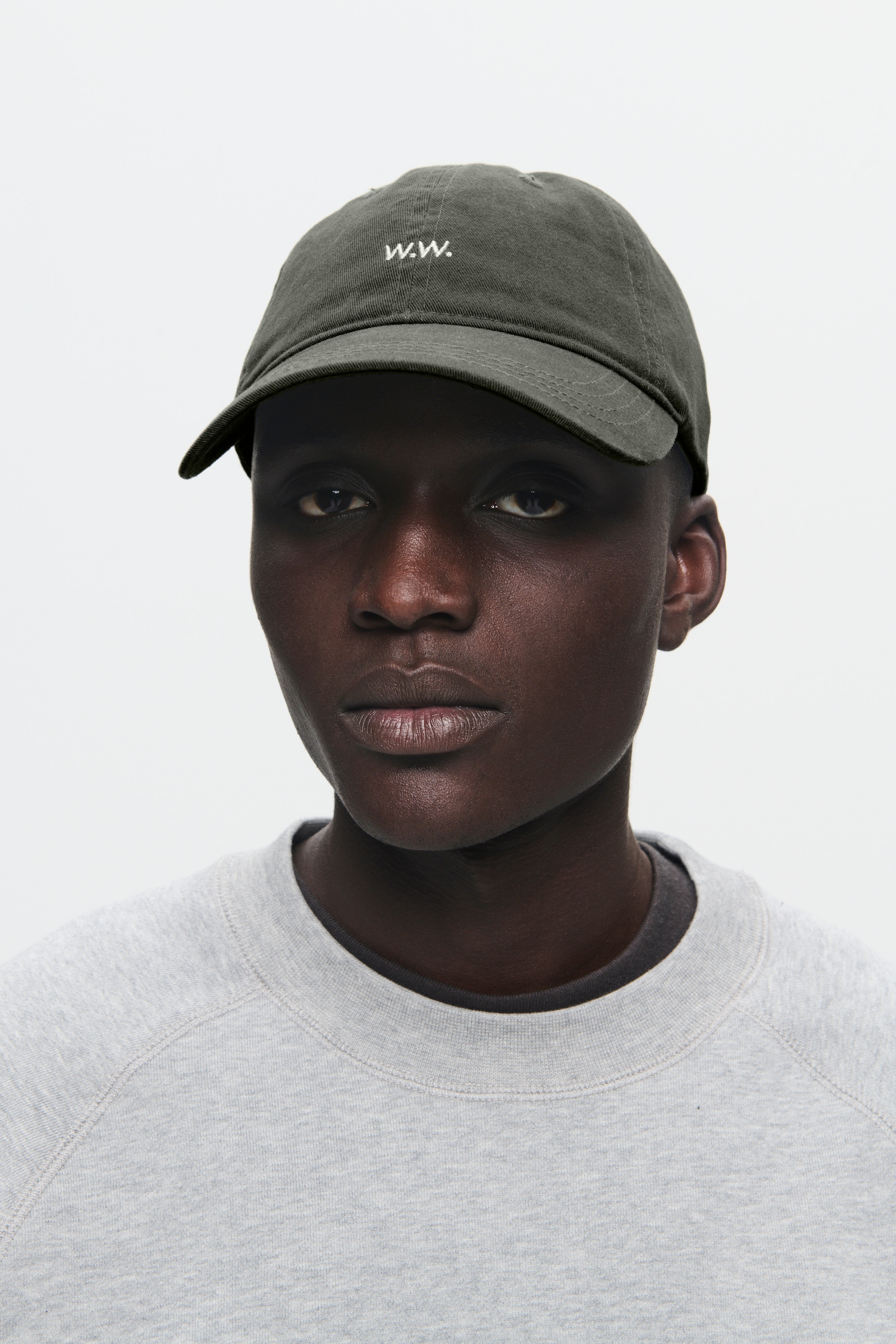 WWLow Cap LOOKBOOK DETAIL 30251367-190414