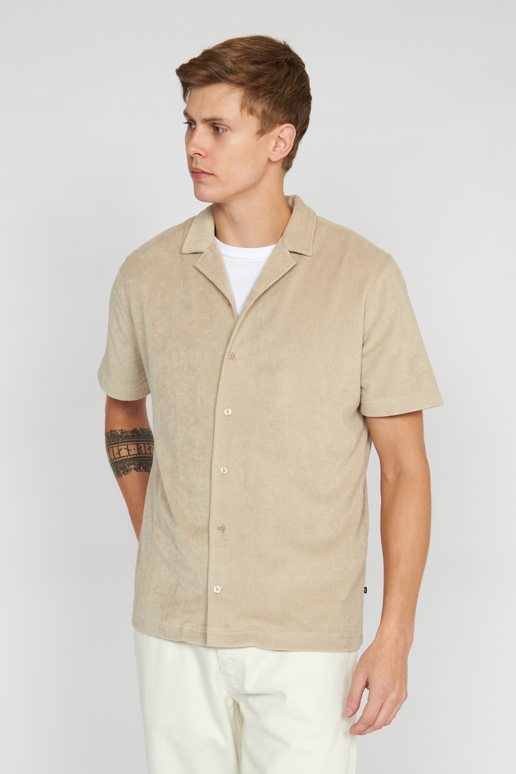 MAterry Shirt LOOKBOOK FRONT 30207139-161105