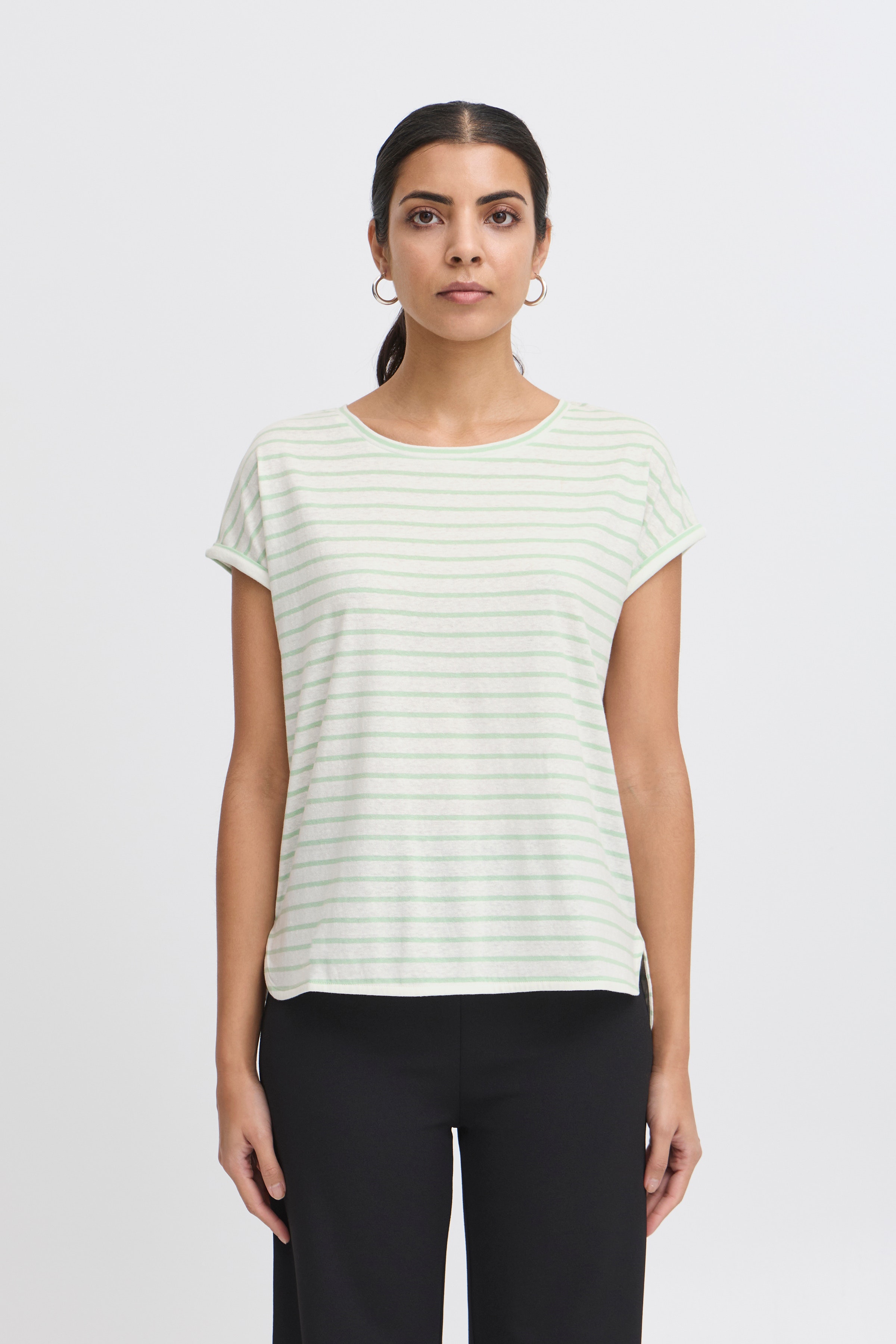 IHYULIETTA T-shirt LOOKBOOK FRONT 20122855-204409