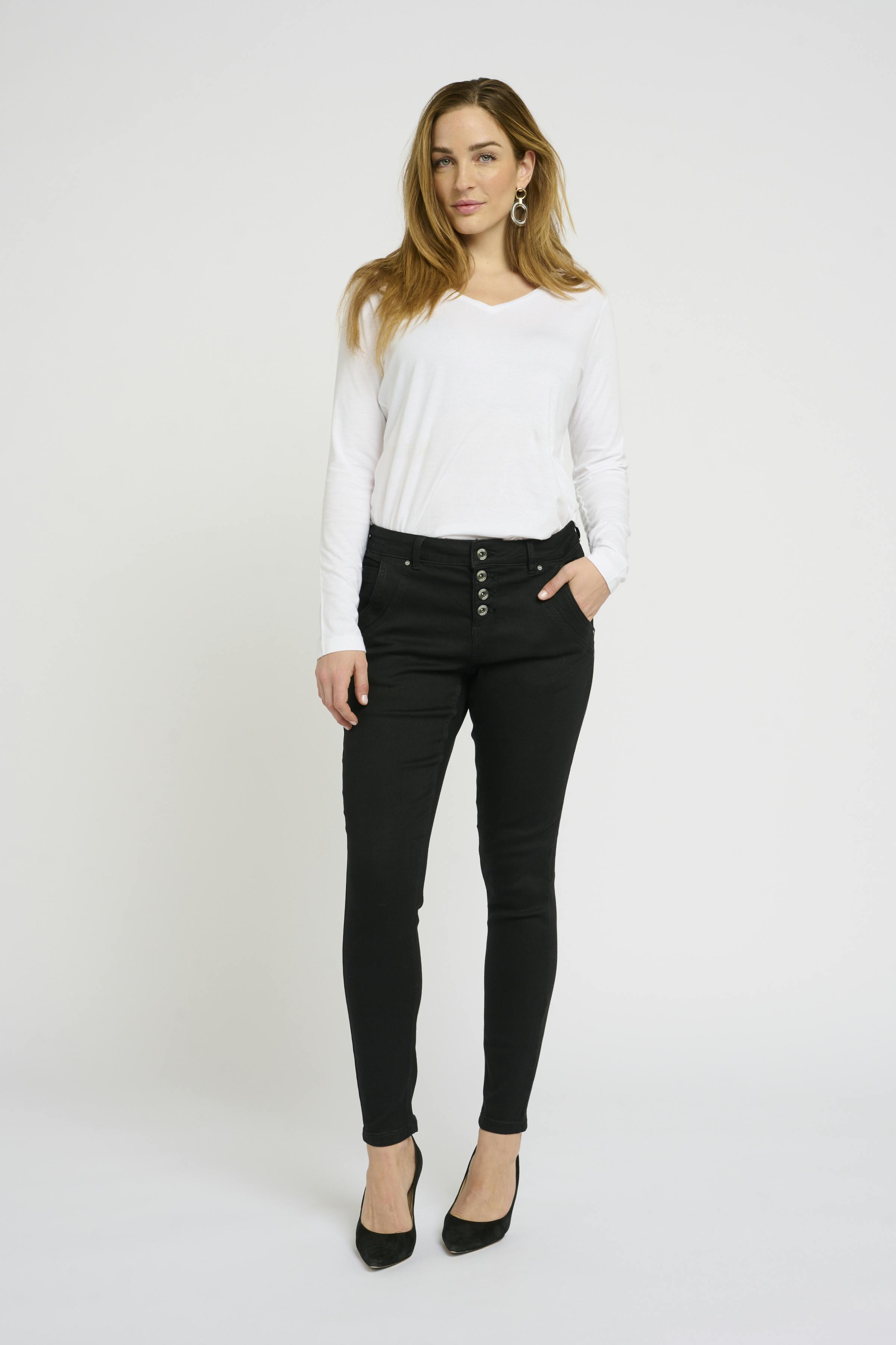 CRSandy Jeans LOOKBOOK FRONT 10610602-101402