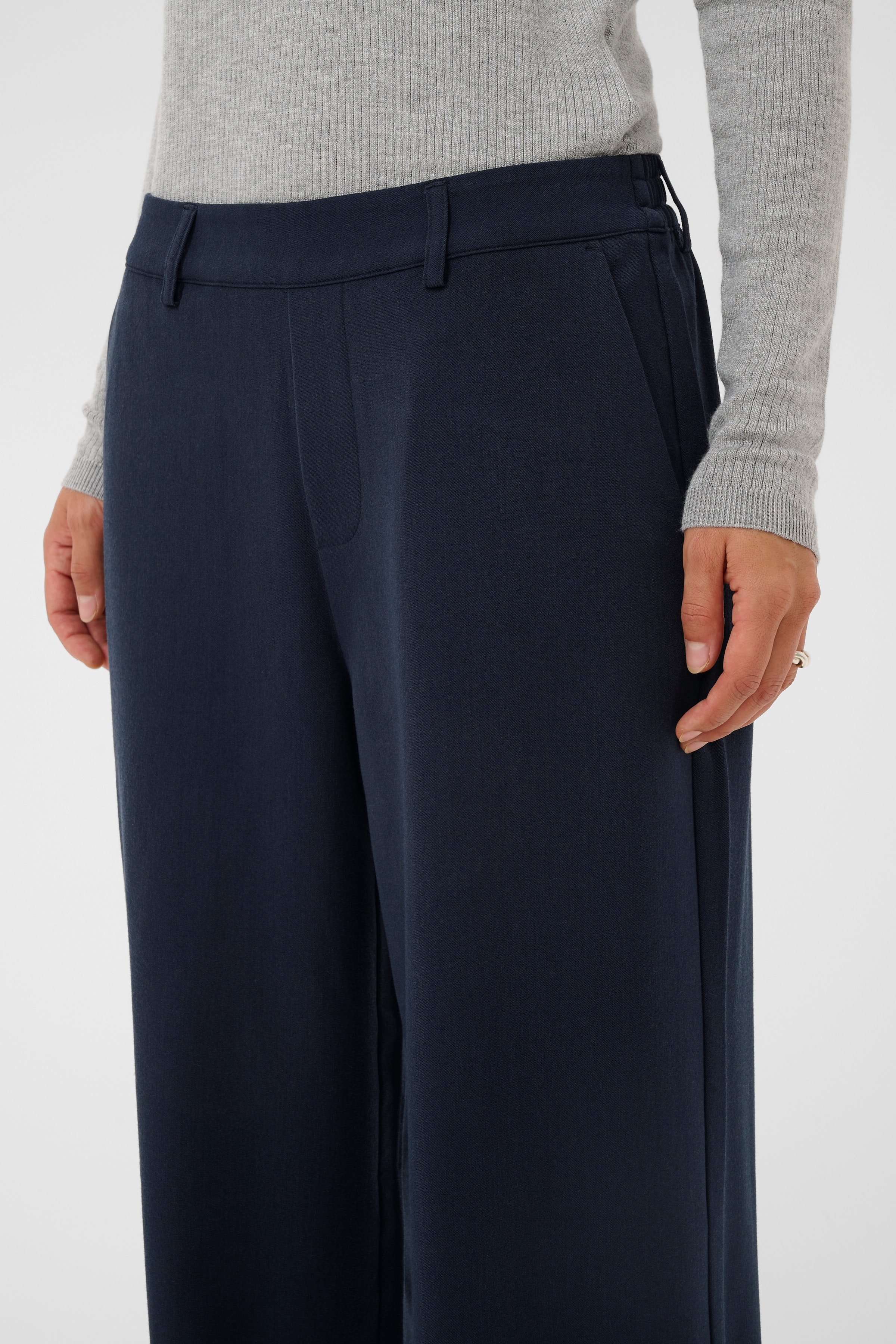 KAvalley Trousers LOOKBOOK BACK 10511085-194020