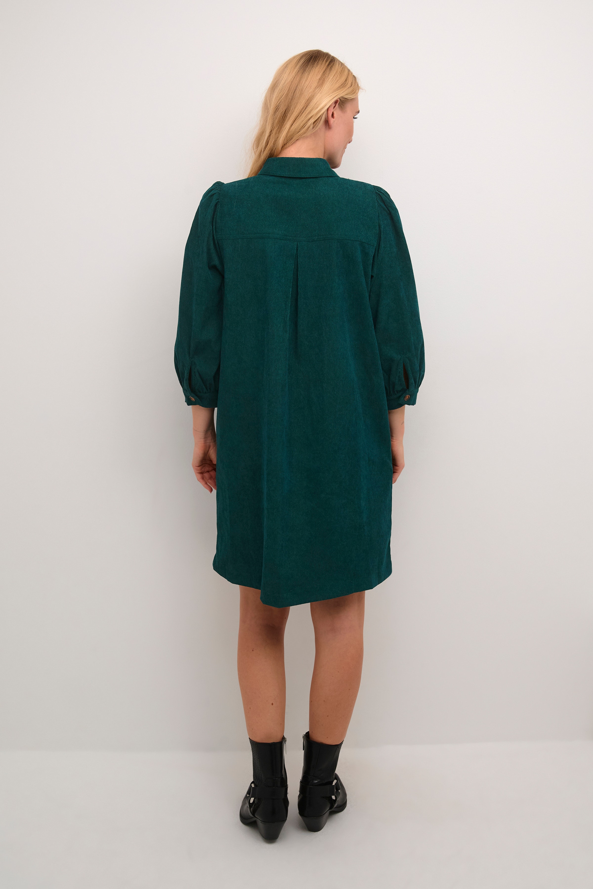 KAeve Kjole LOOKBOOK BACK 10508441-195421