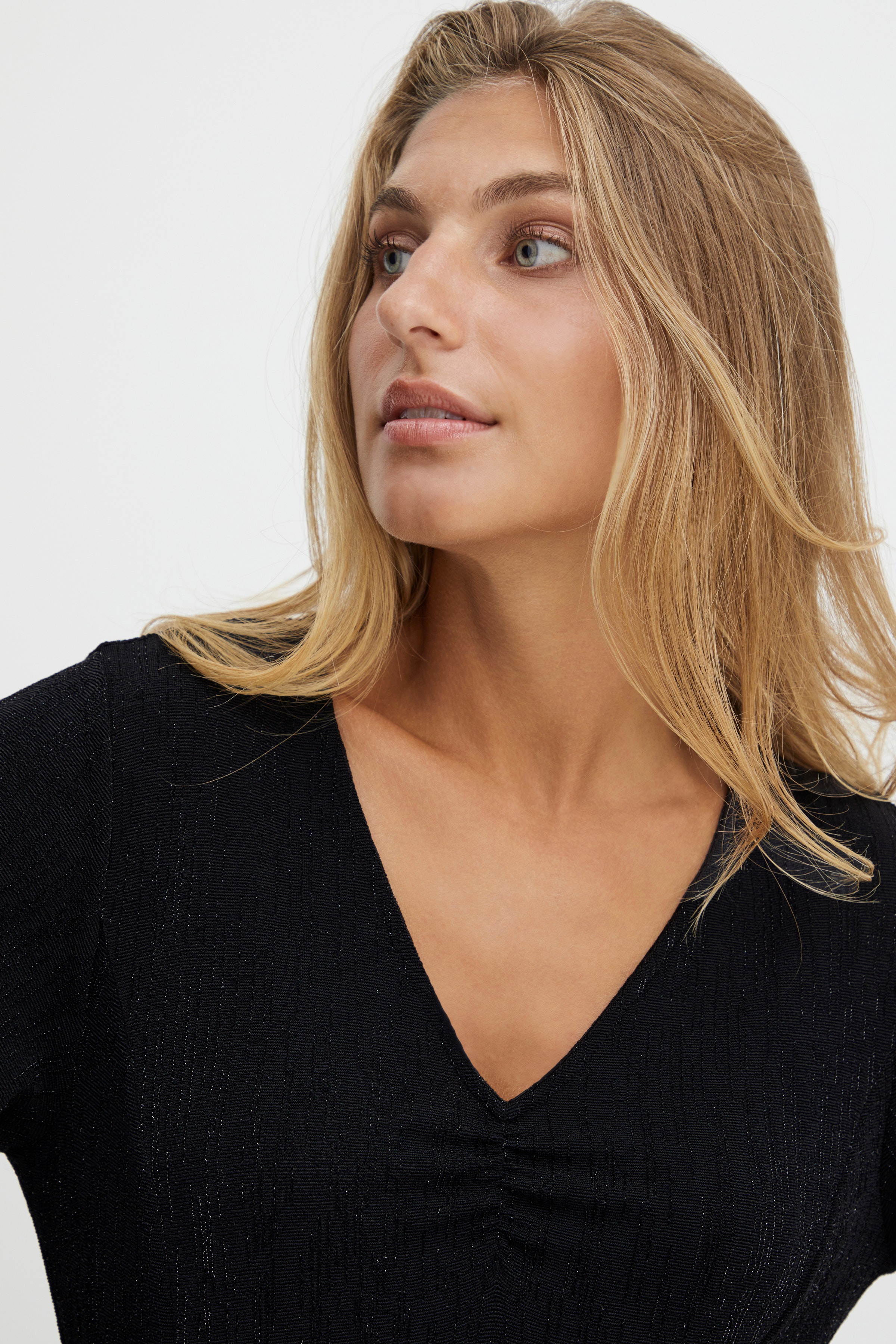 FRLOVA Kjole LOOKBOOK DETAIL 20611527-200115