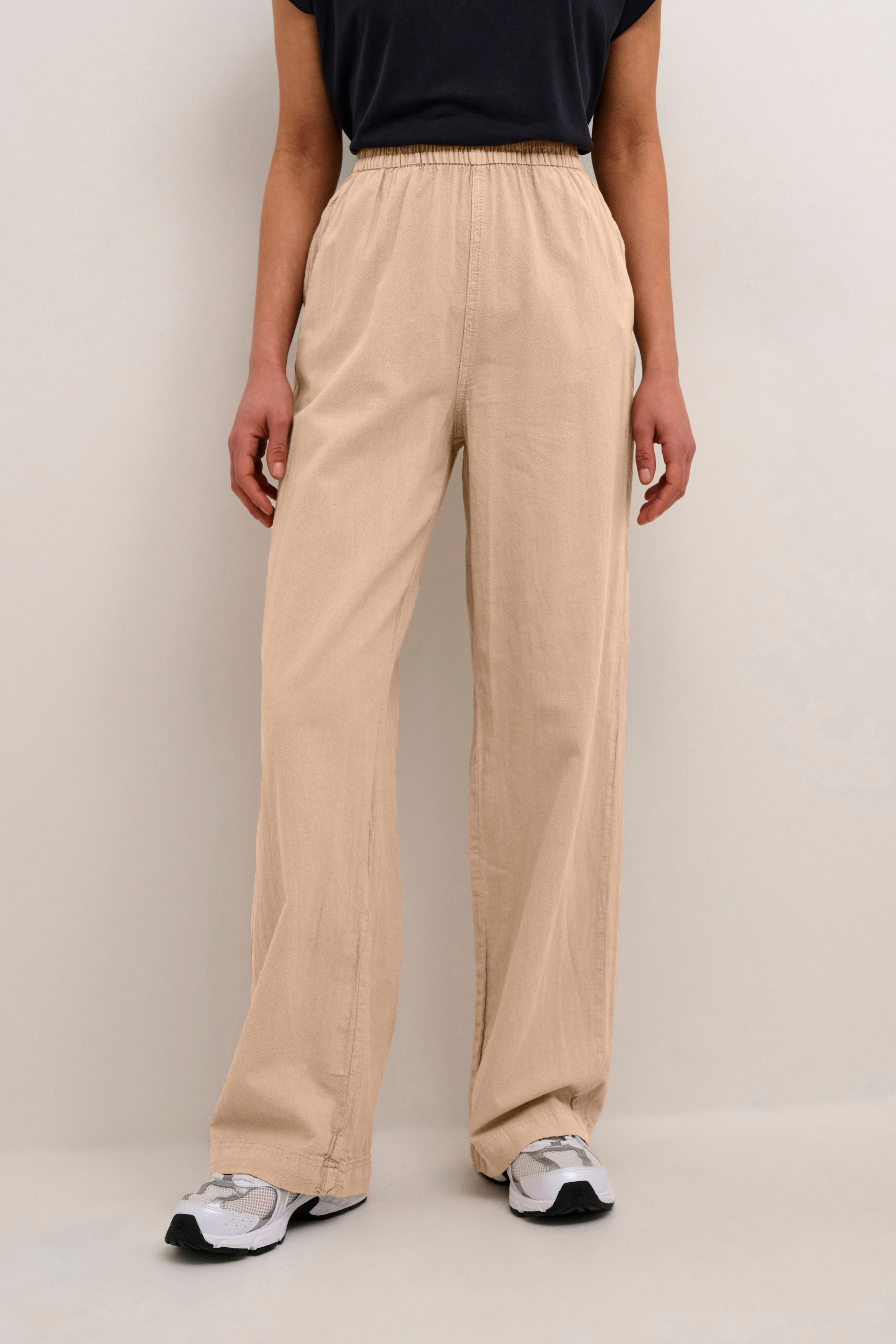 KAnaya Bukser LOOKBOOK FRONT 10507661-101239