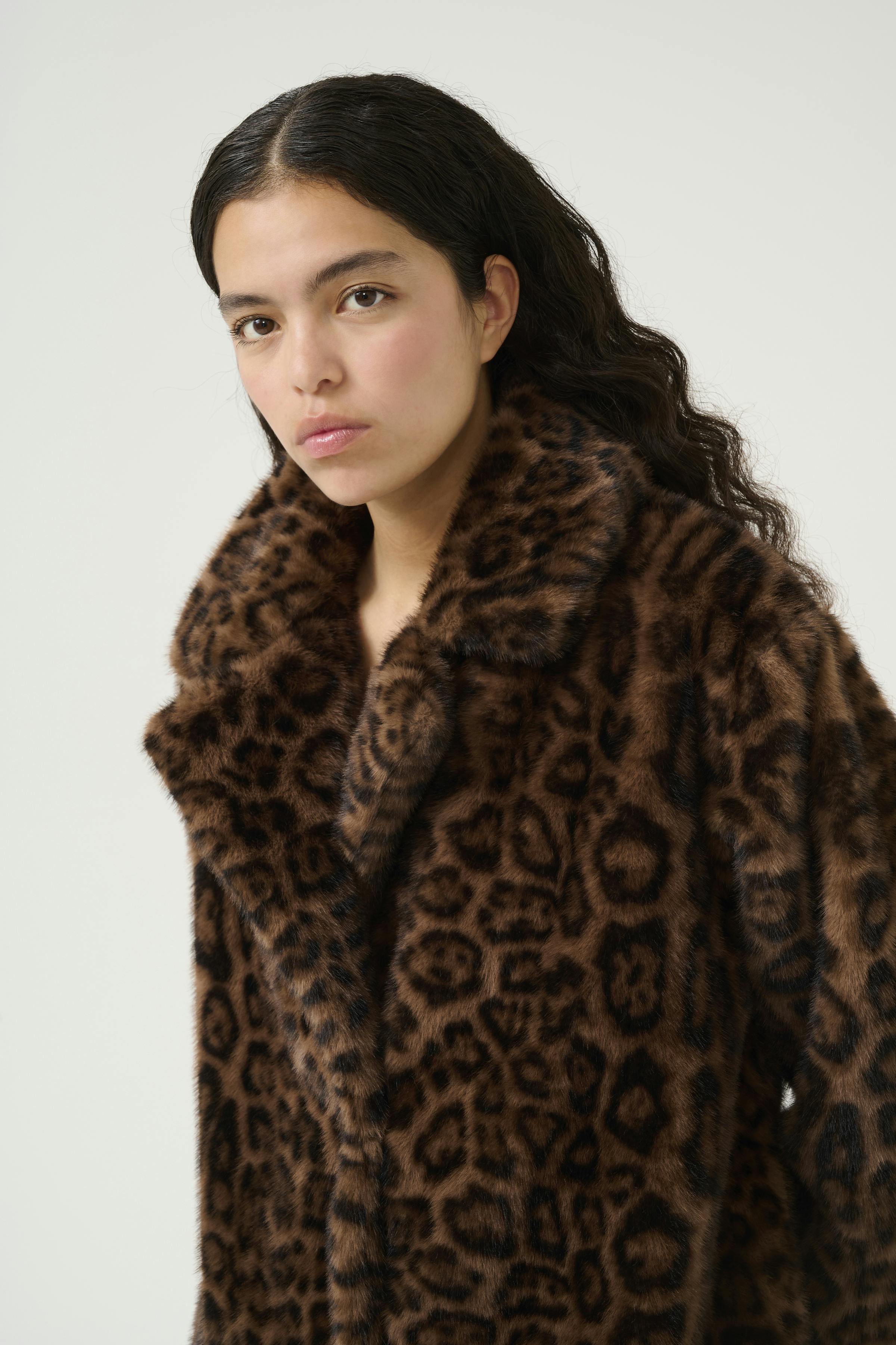 KBTira Leopard Faux Fur jacka LOOKBOOK DETAIL 10105446-103153