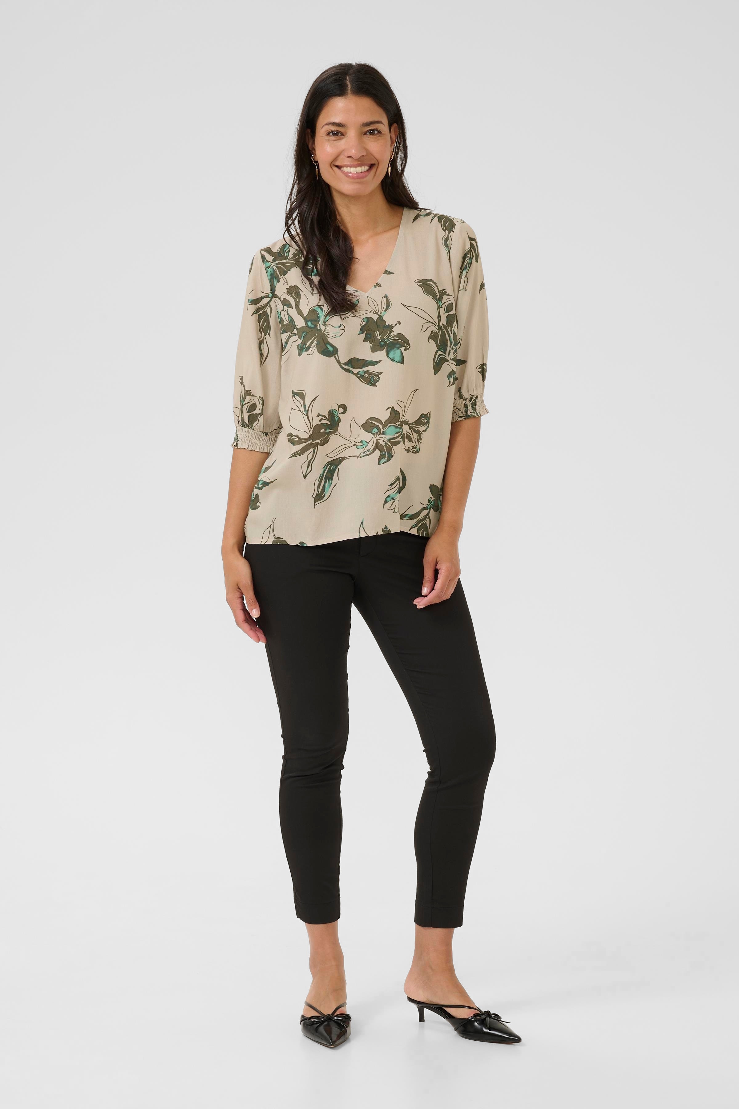 BPtrudy Blouse LOOKBOOK FRONT 40200012-108404