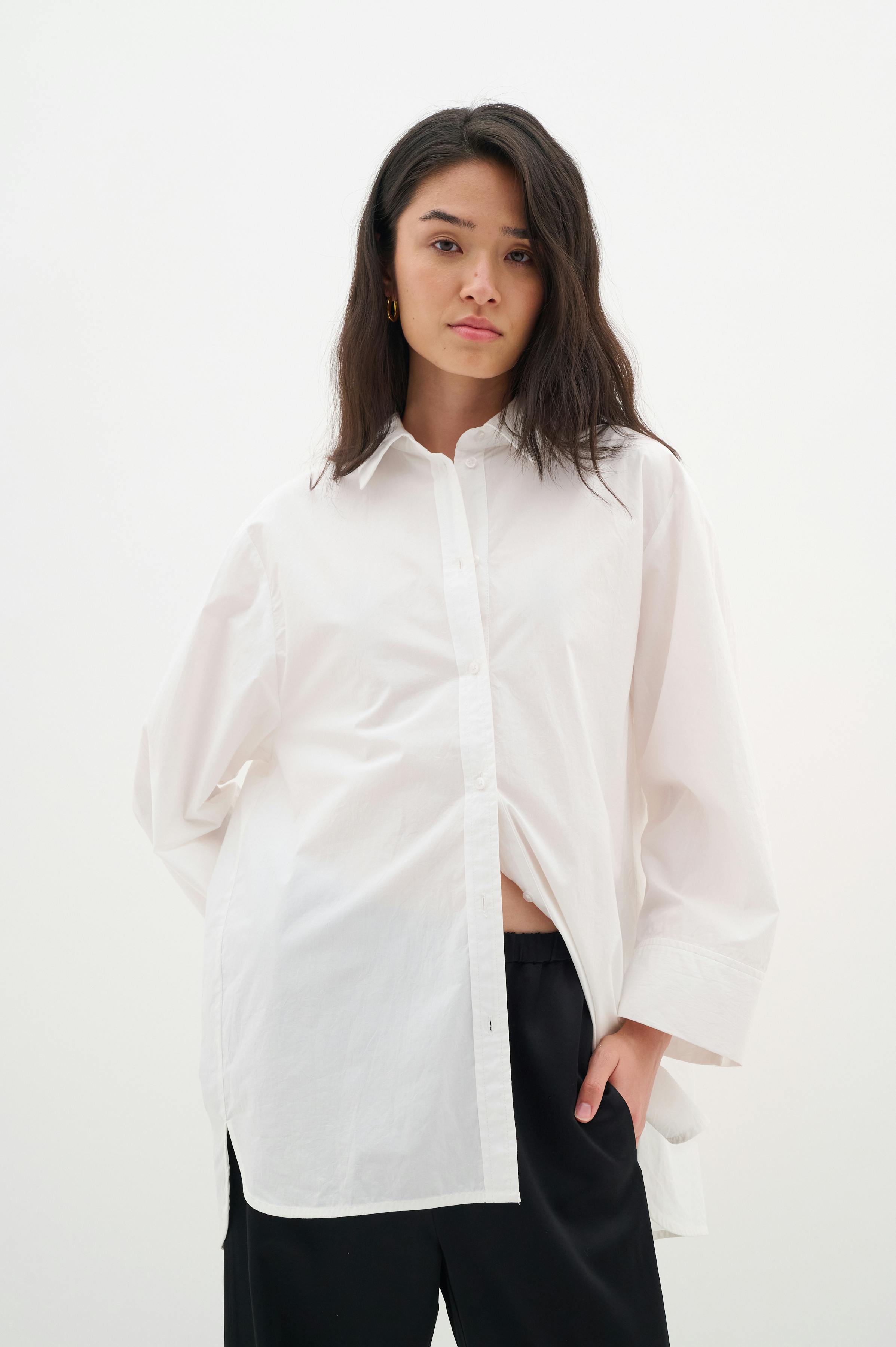 MerlissaIW Boxy Shirt LOOKBOOK FRONT 30109673-300001