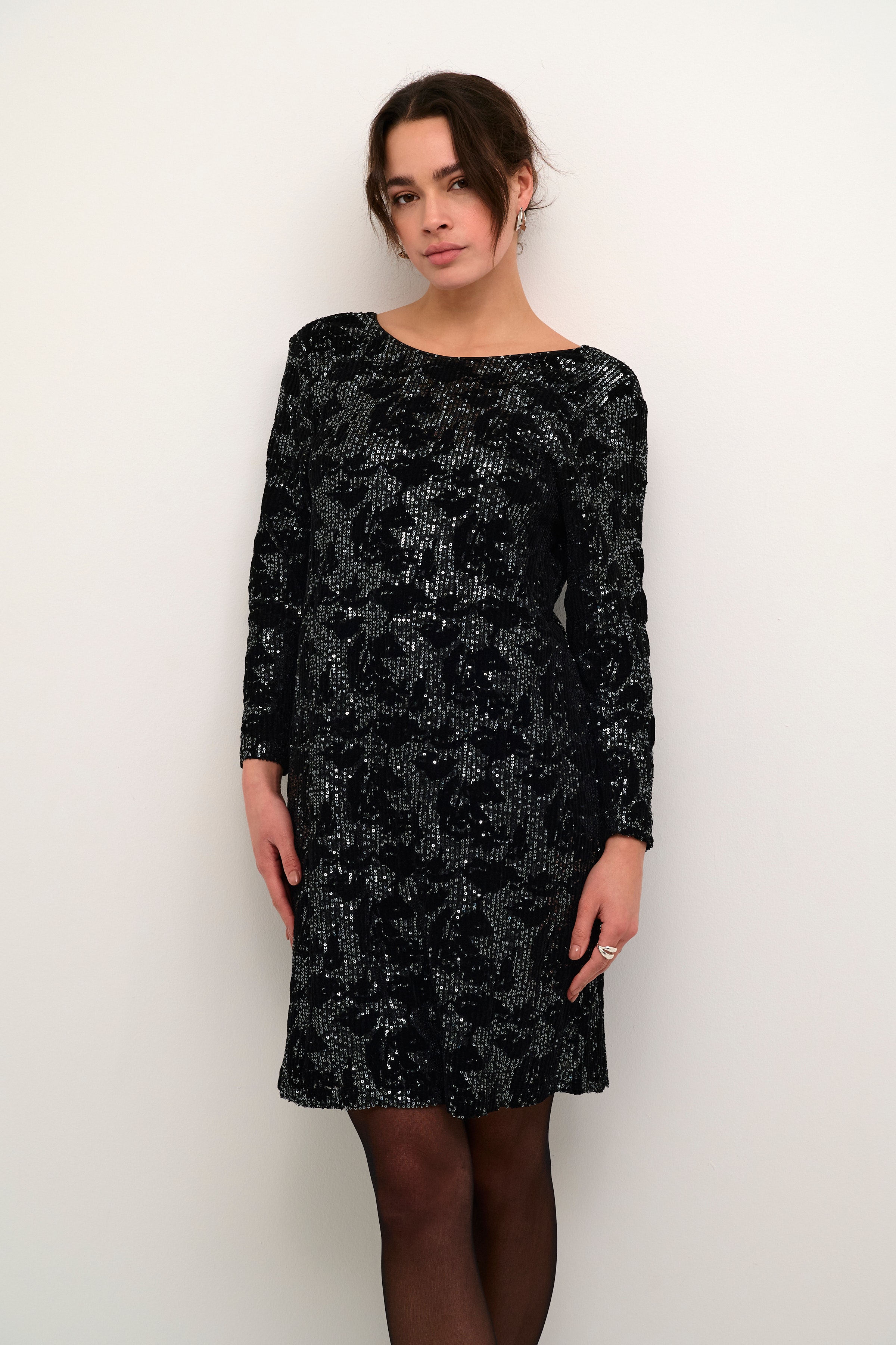 KAgritt Paljettkjole LOOKBOOK FRONT 10509334-106676