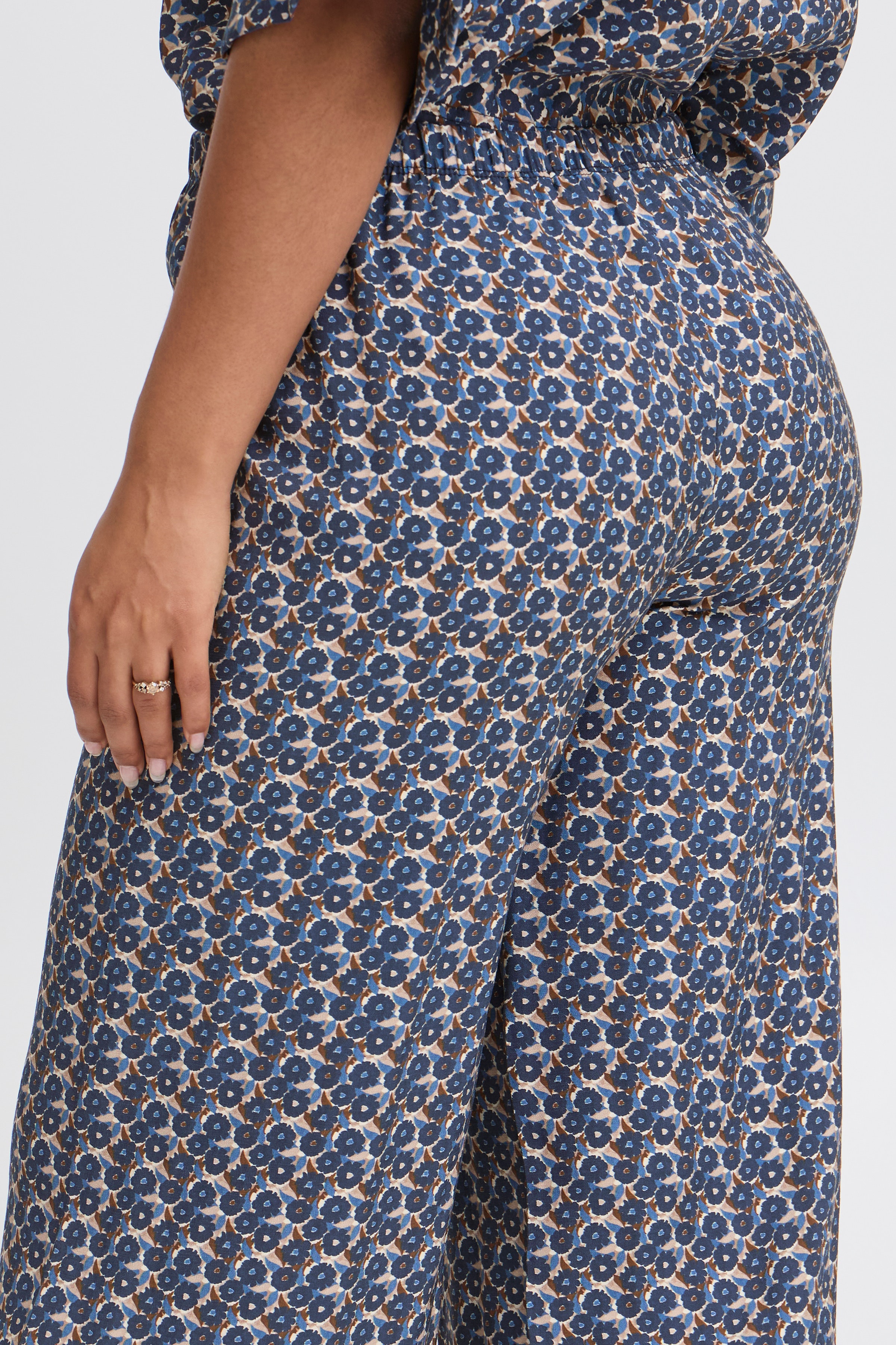 SBLEELOO Bukser LOOKBOOK DETAIL 22100899-194030