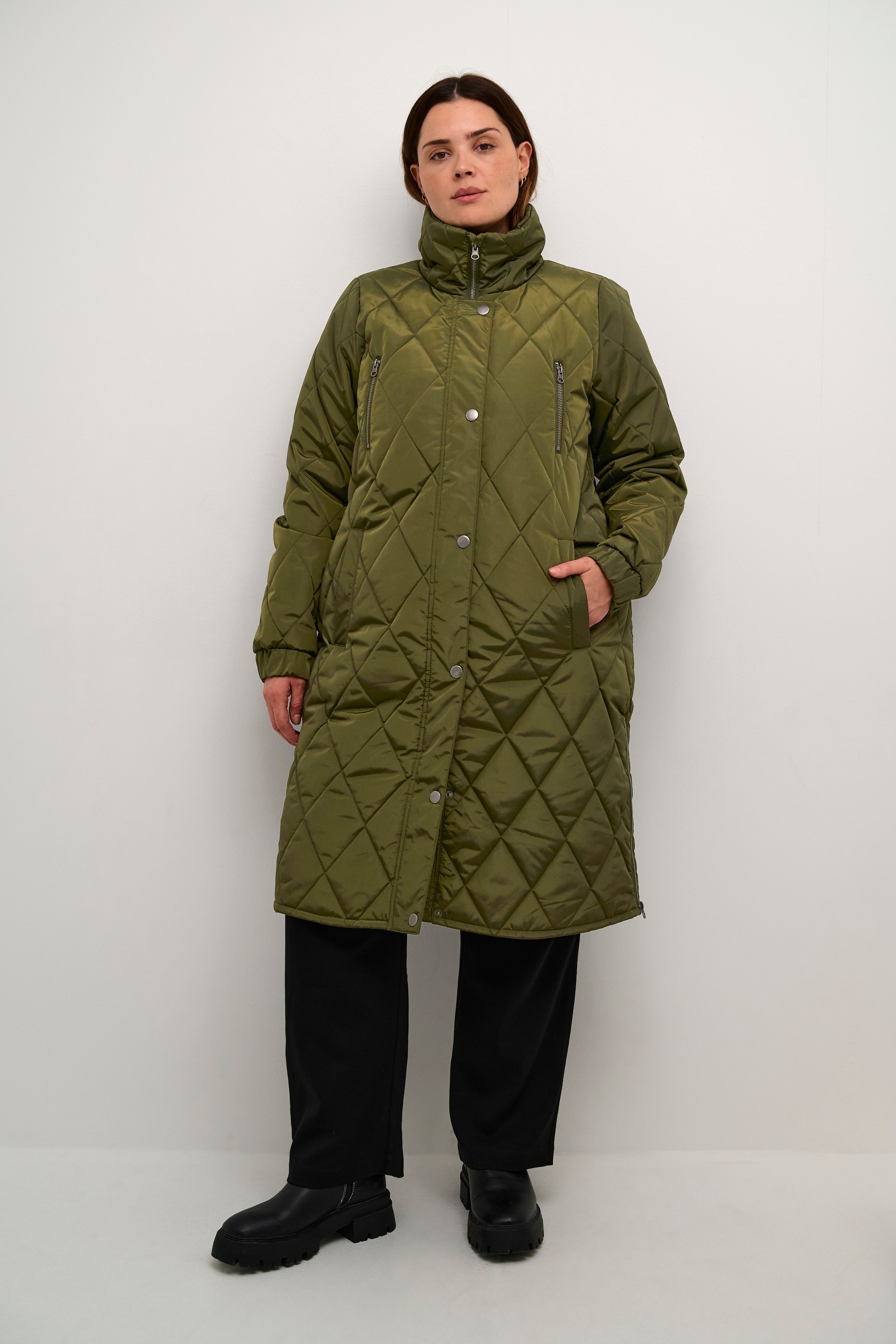 KClinda Outerwear LOOKBOOK FRONT 10581692-190414