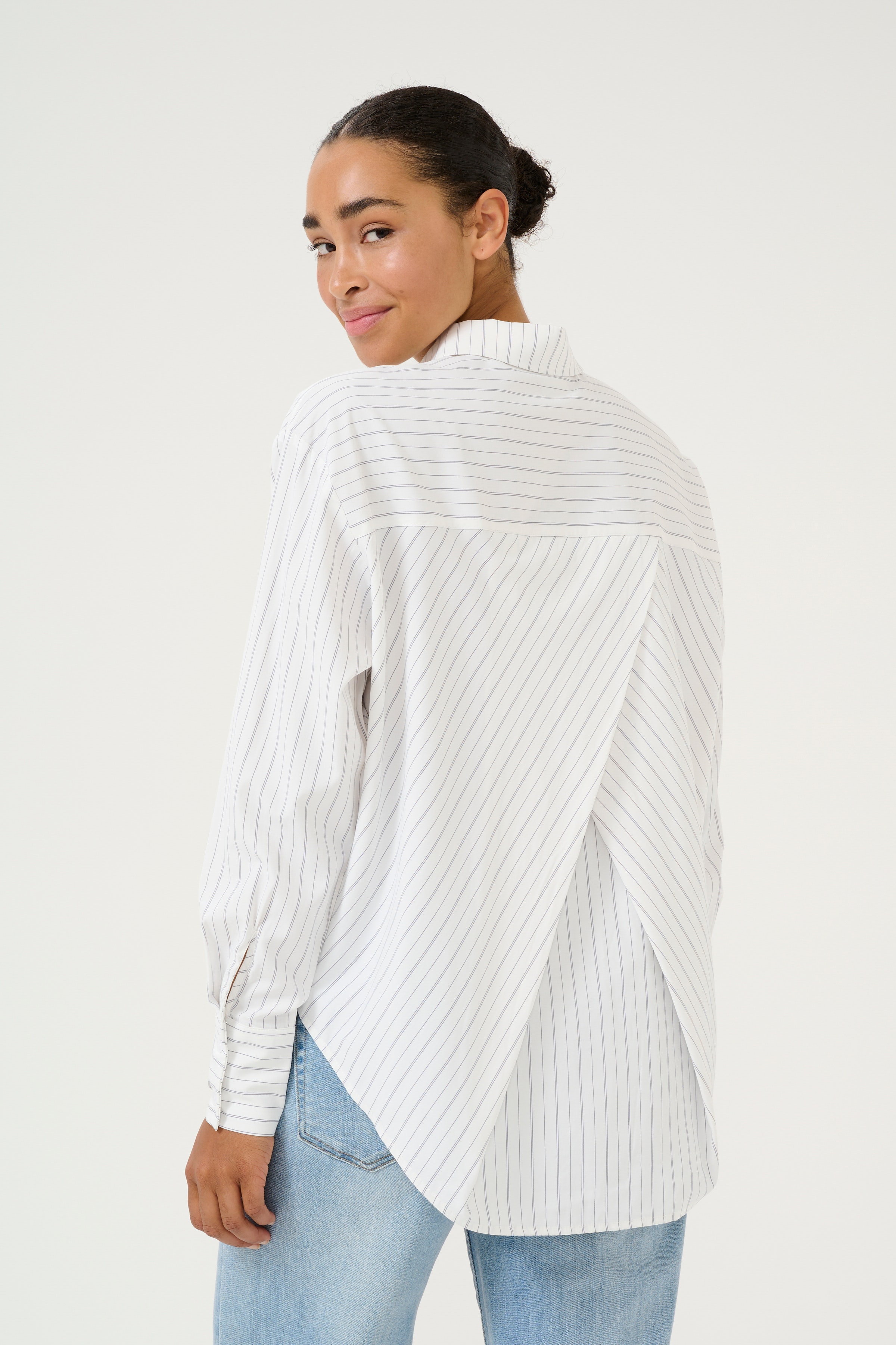 KAtara Skjorte LOOKBOOK BACK 10552366-107201