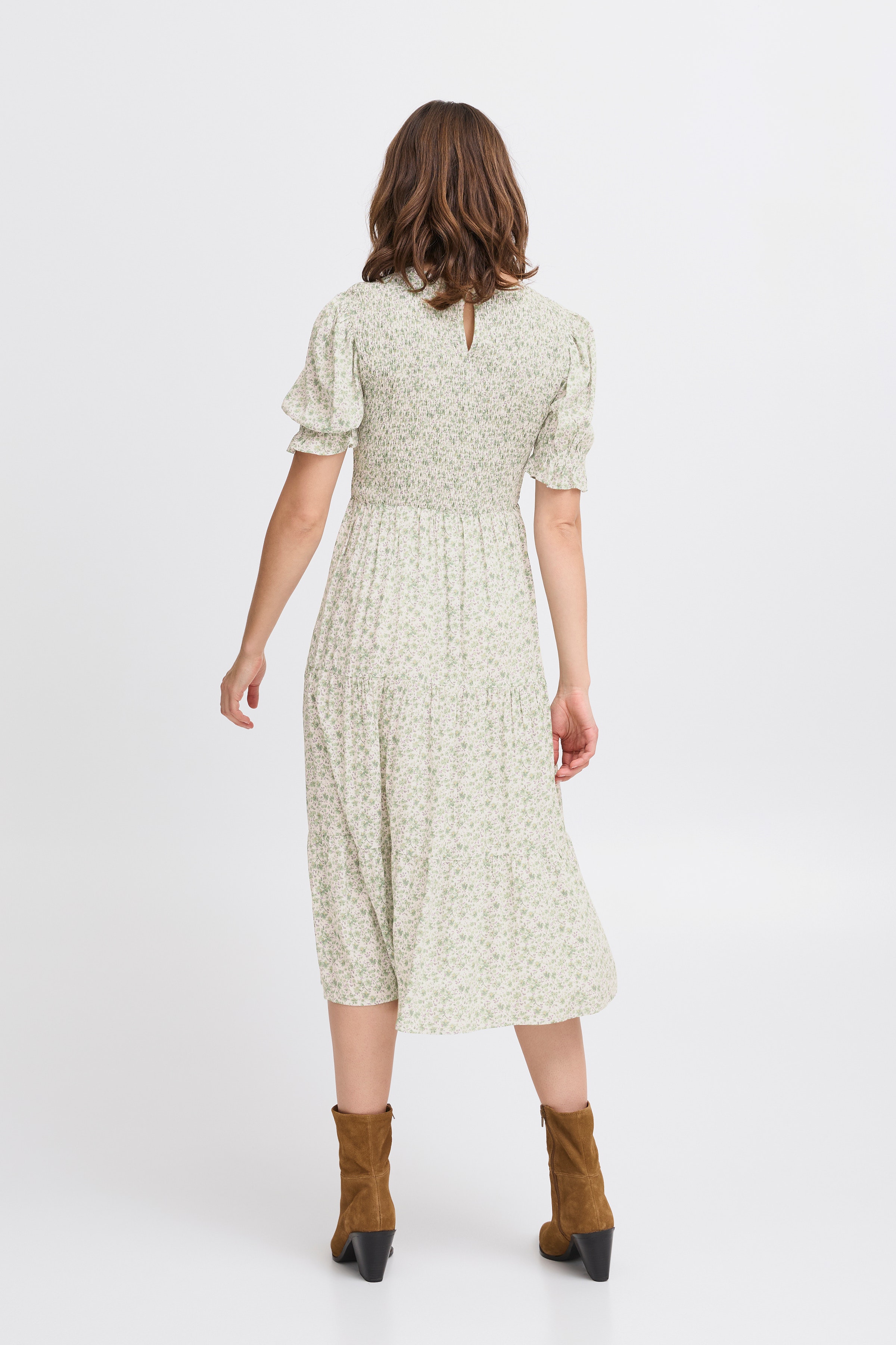 BYFARYA Kjole LOOKBOOK BACK 20817221-202911
