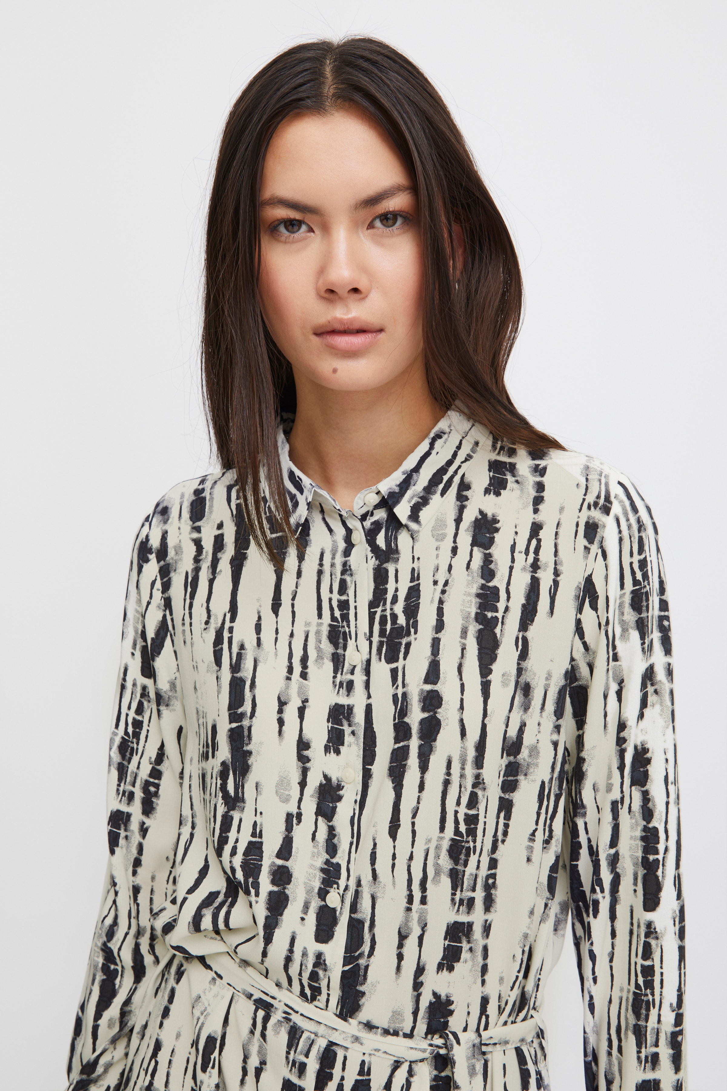 IHVERA Kjole LOOKBOOK DETAIL 20120288-202759